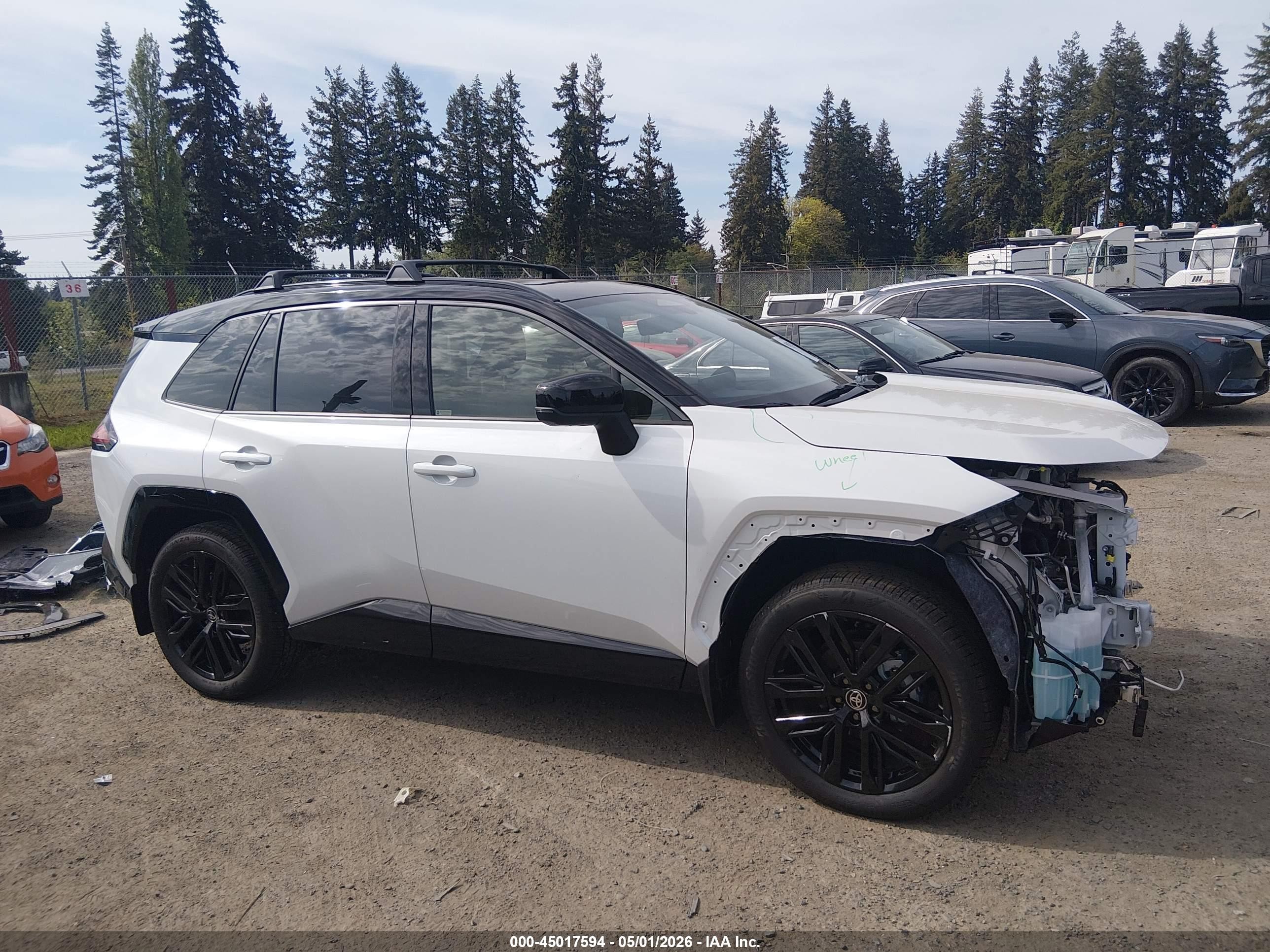 2026 Toyota Rav4 Xse White vin: JTM6CRAV6TD006432