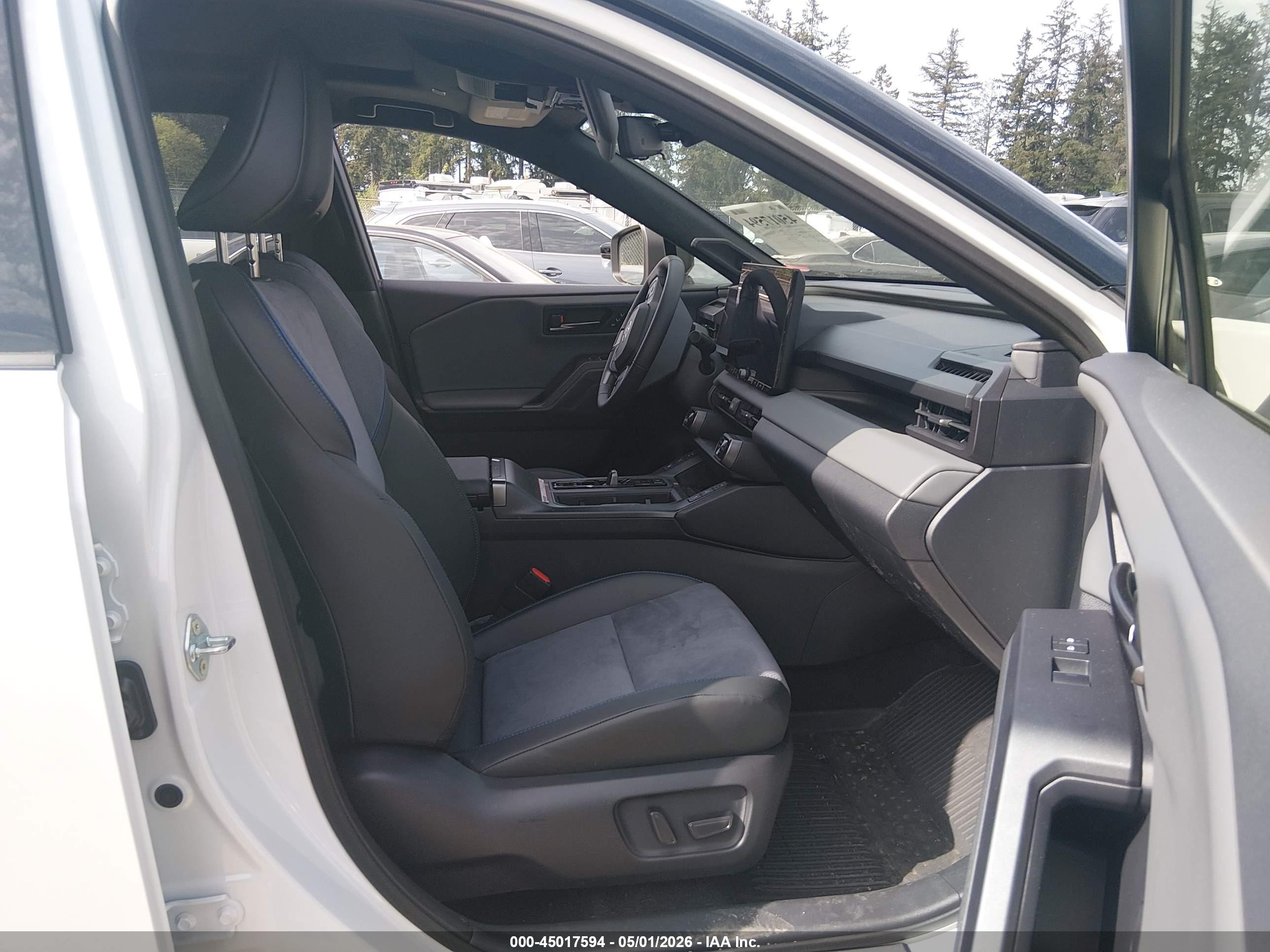 2026 Toyota Rav4 Xse White vin: JTM6CRAV6TD006432