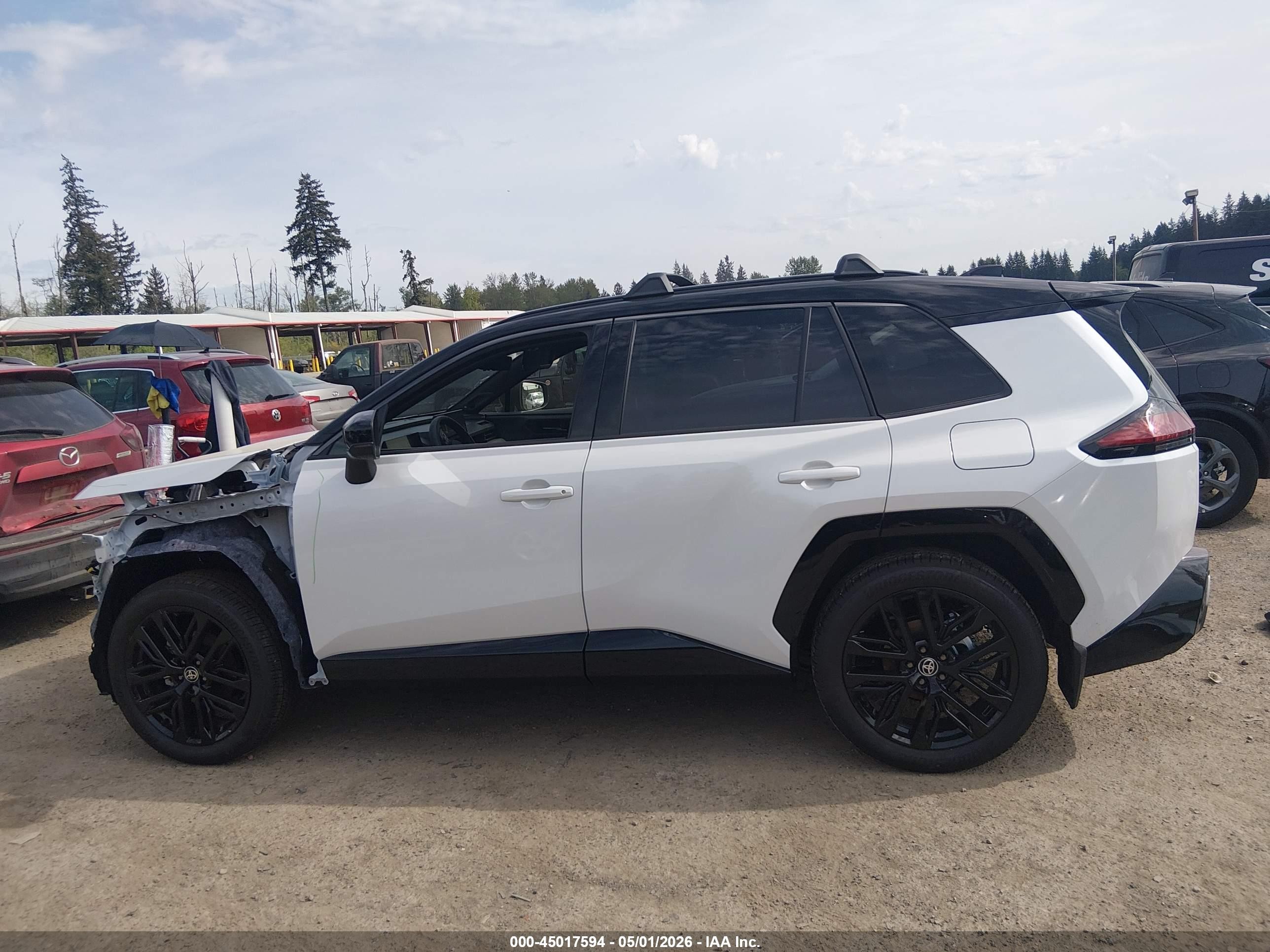 2026 Toyota Rav4 Xse White vin: JTM6CRAV6TD006432