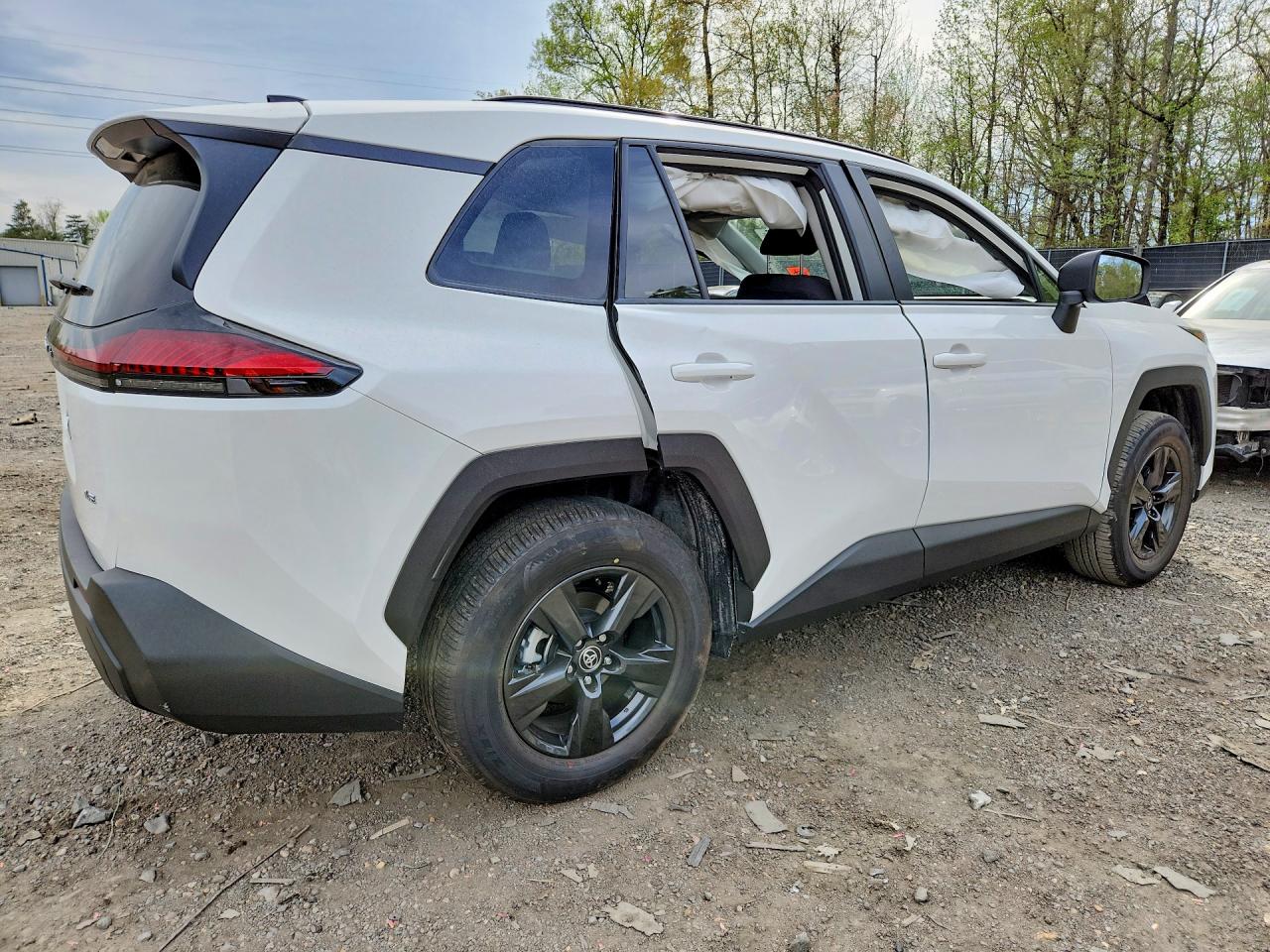 2026 Toyota Rav4 Le White vin: JTM6CRAVXTD305213