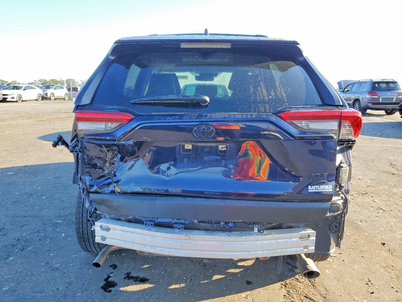 2022 Toyota Rav4 Xle Premium Blue vin: JTMA1RFV6ND086262