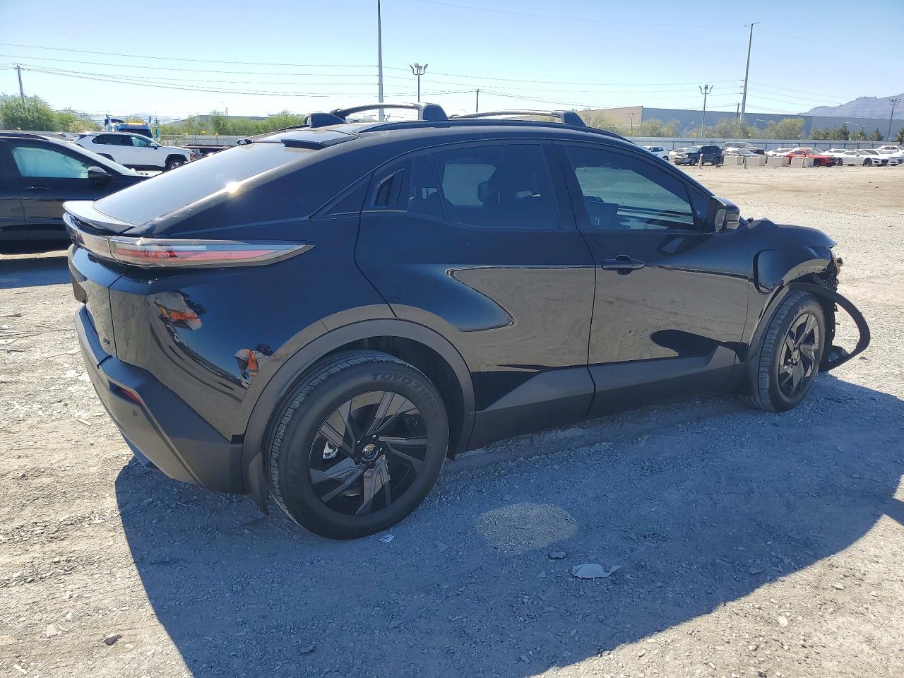 2026 Toyota C-hr Se Black vin: JTMAAAAD7TJ011777