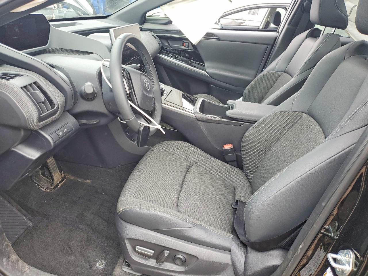 2025 Toyota Bz4x Xle Черный vin: JTMABACA0SA105465