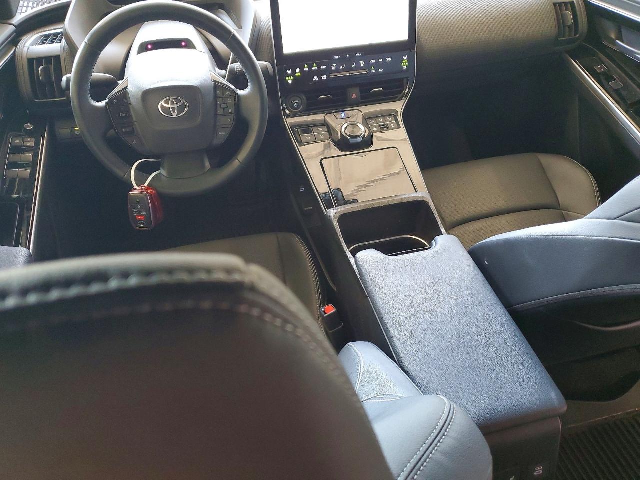 2024 Toyota Bz4x Limited Silver vin: JTMABACA2RA054917