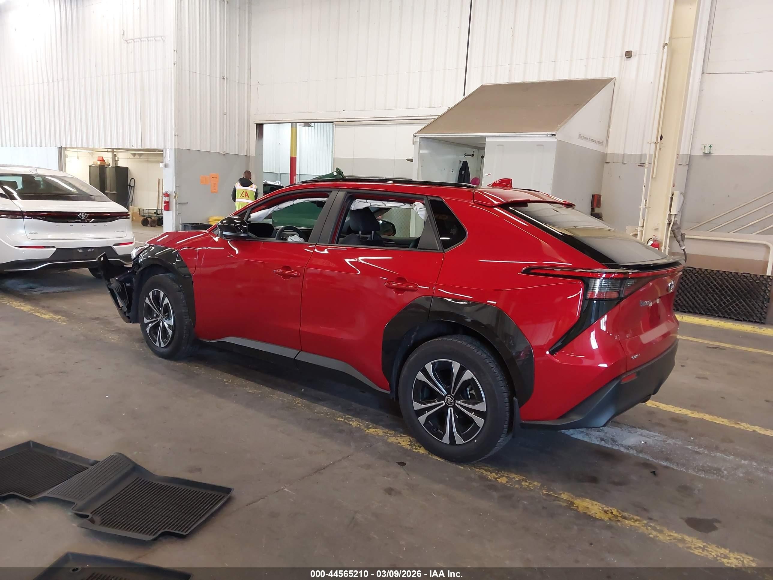 2025 Toyota Bz4x Xle Red vin: JTMABACA3SA093666