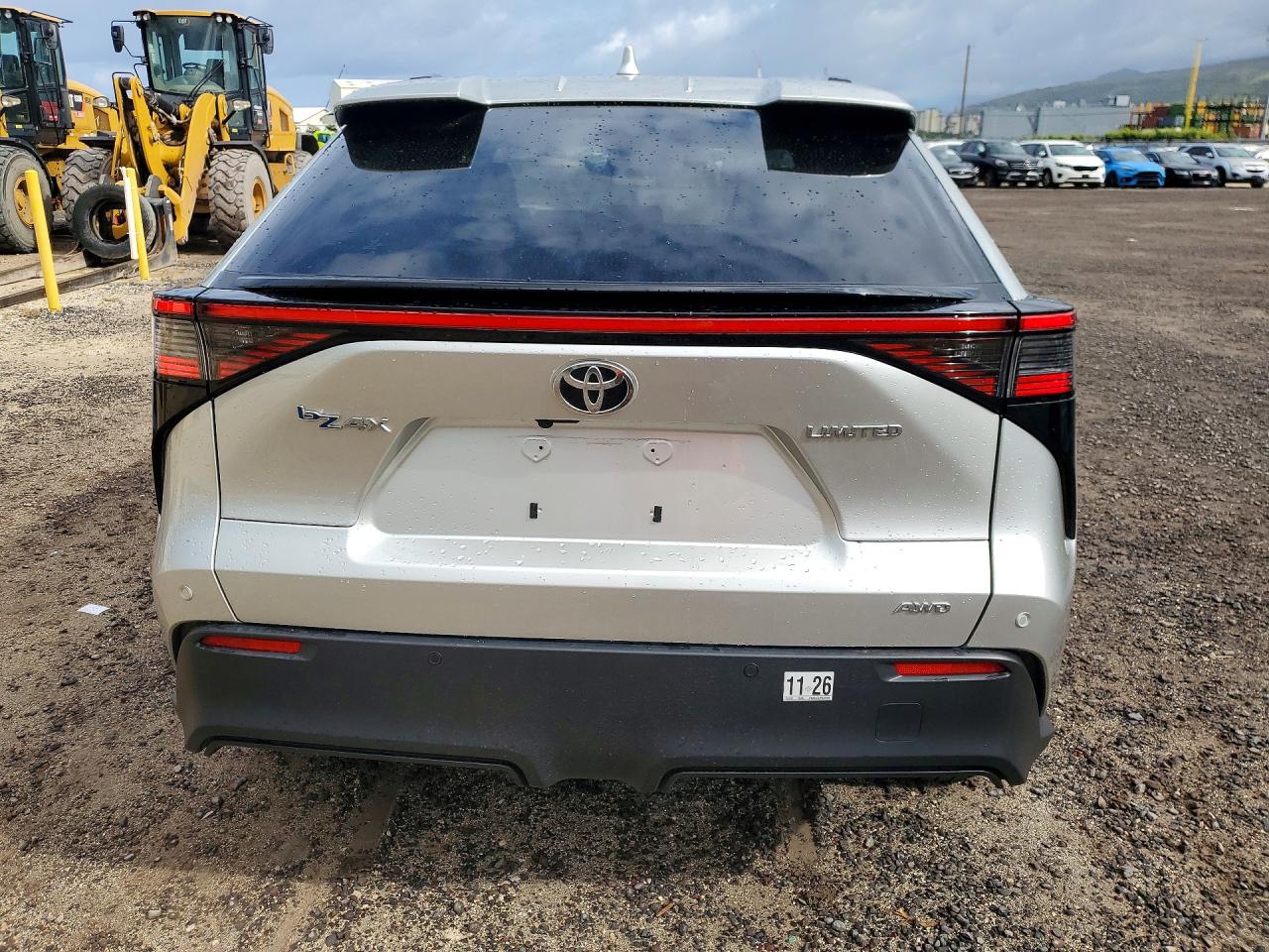 2023 Toyota Bz4x Xle Silver vin: JTMABACA8PA041649