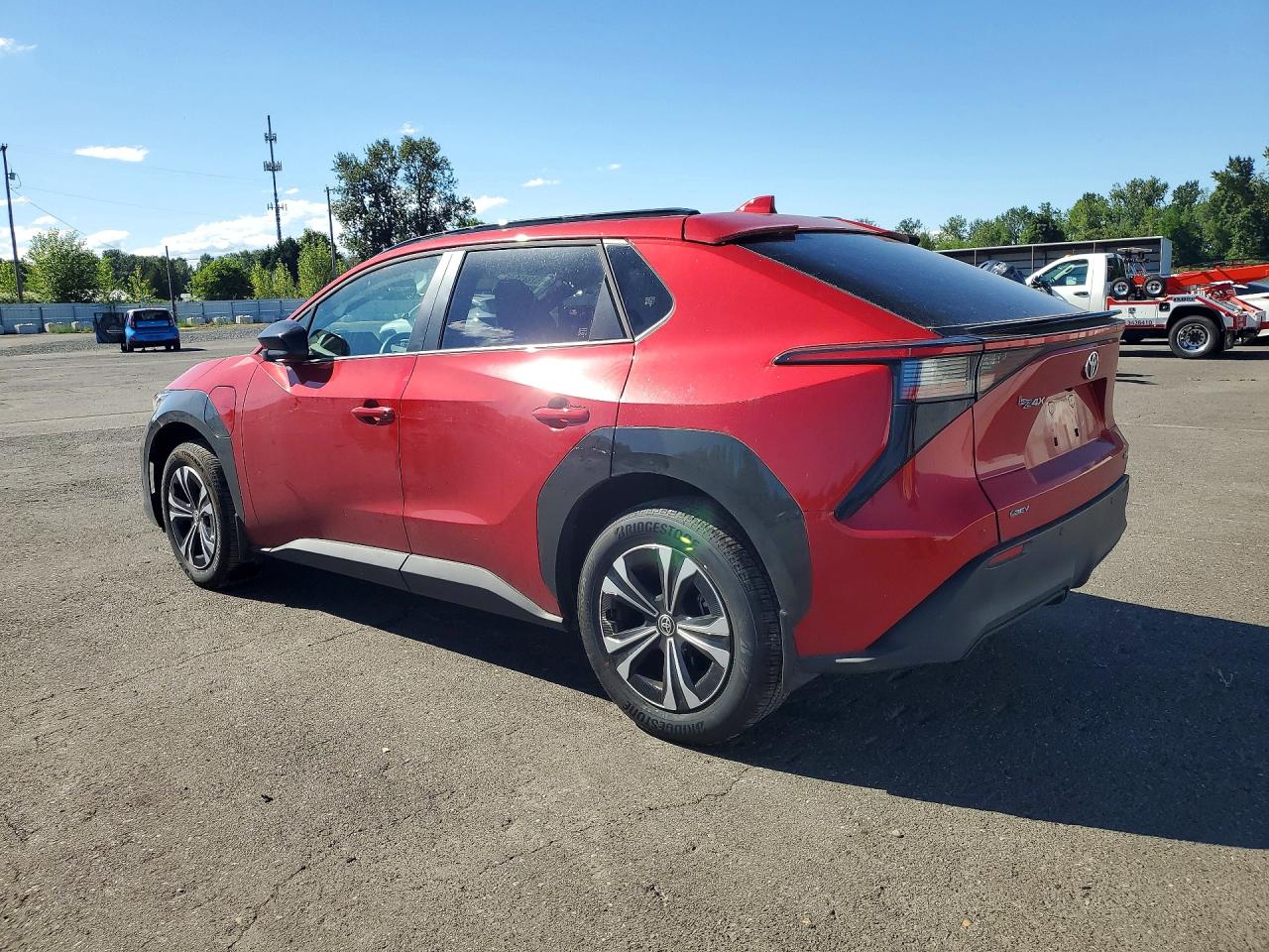 2024 Toyota Bz4x Xle Red vin: JTMABACA9RA075750