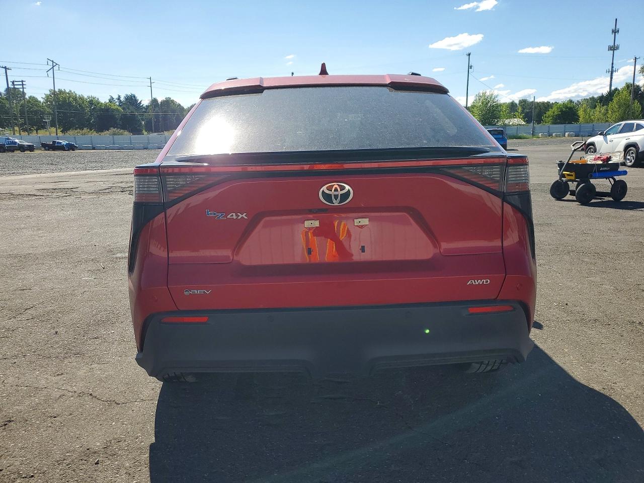 2024 Toyota Bz4x Xle Red vin: JTMABACA9RA075750