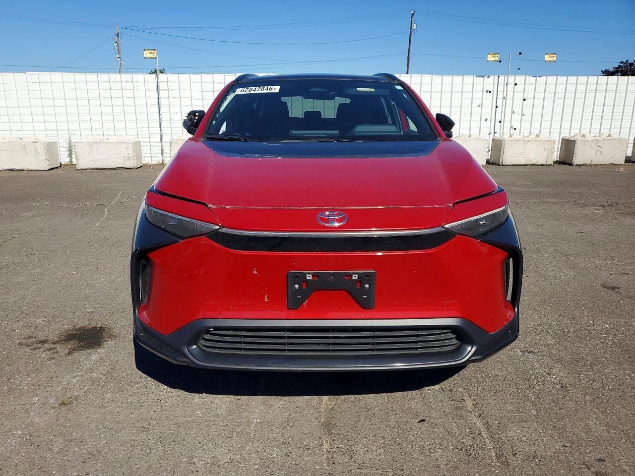 2024 Toyota Bz4x Xle Red vin: JTMABACA9RA075750