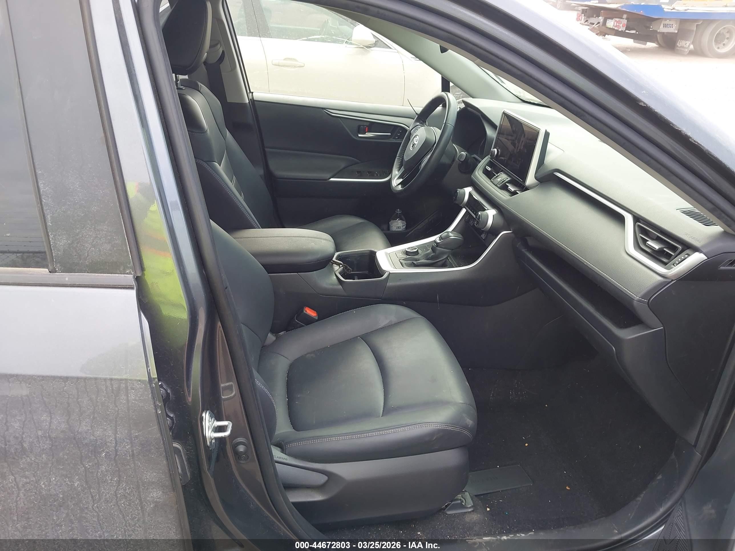 2024 Toyota Rav4 Hybrid Xle Premium Gray vin: JTMB6RFV0RD120188
