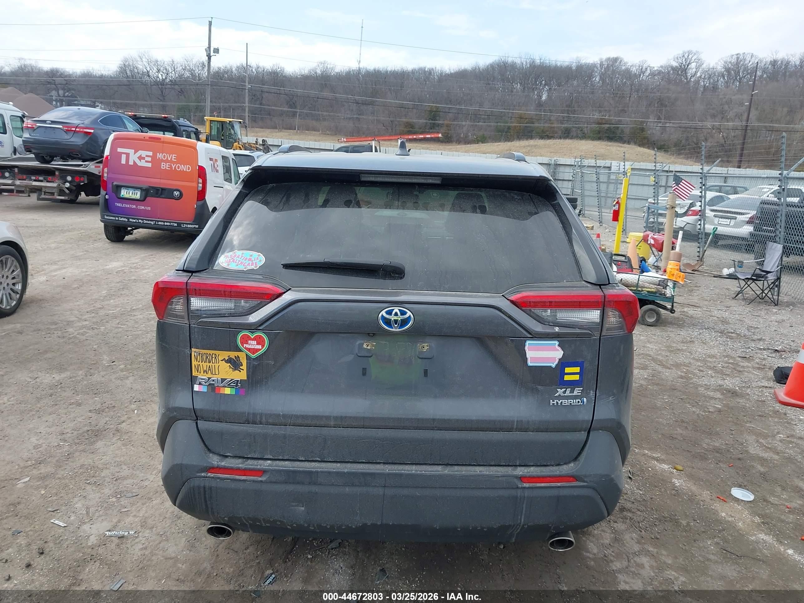 2024 Toyota Rav4 Hybrid Xle Premium Gray vin: JTMB6RFV0RD120188
