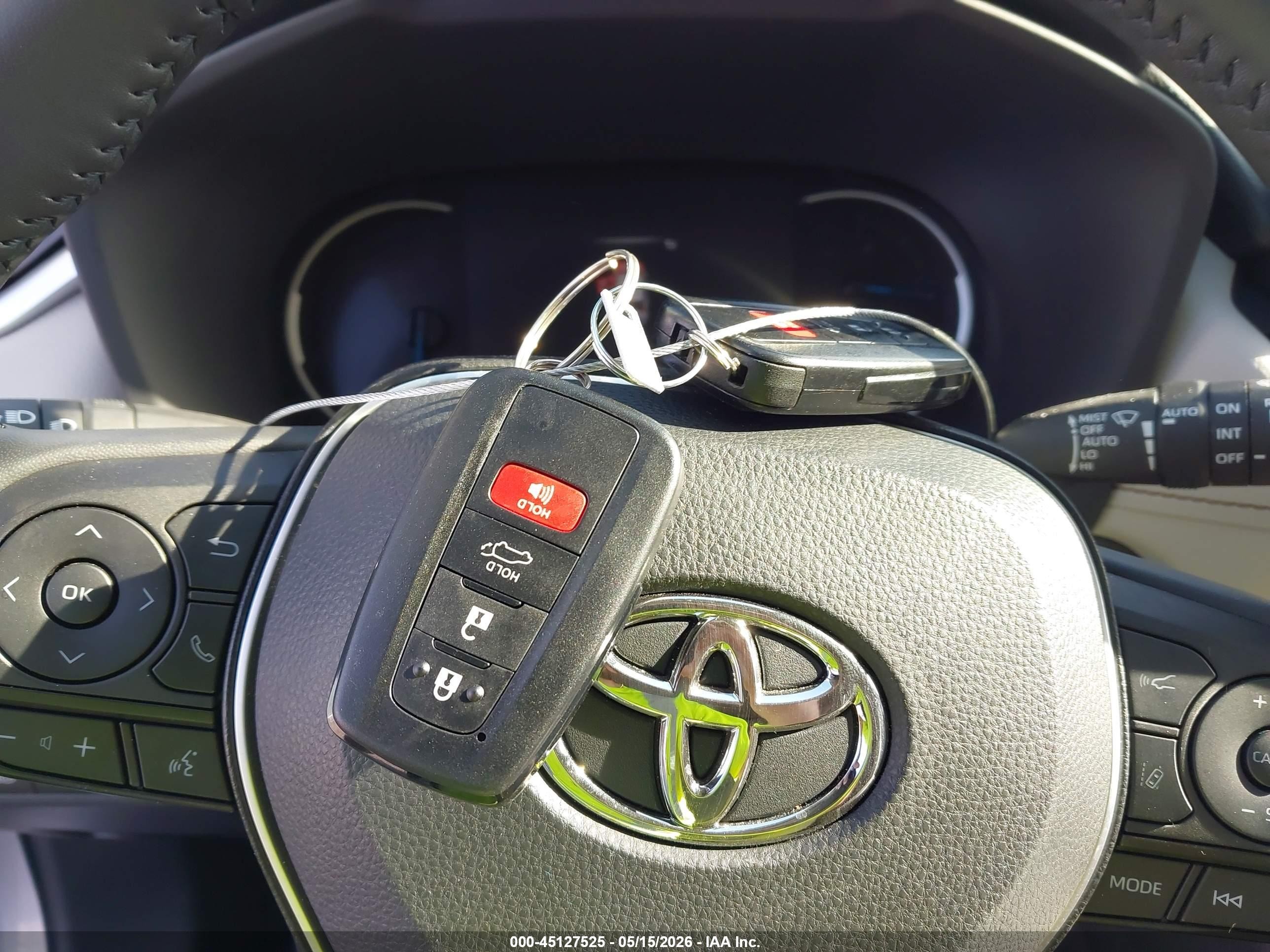 2023 Toyota Rav4 Hybrid Xle Premium Silver vin: JTMB6RFV5PD542048
