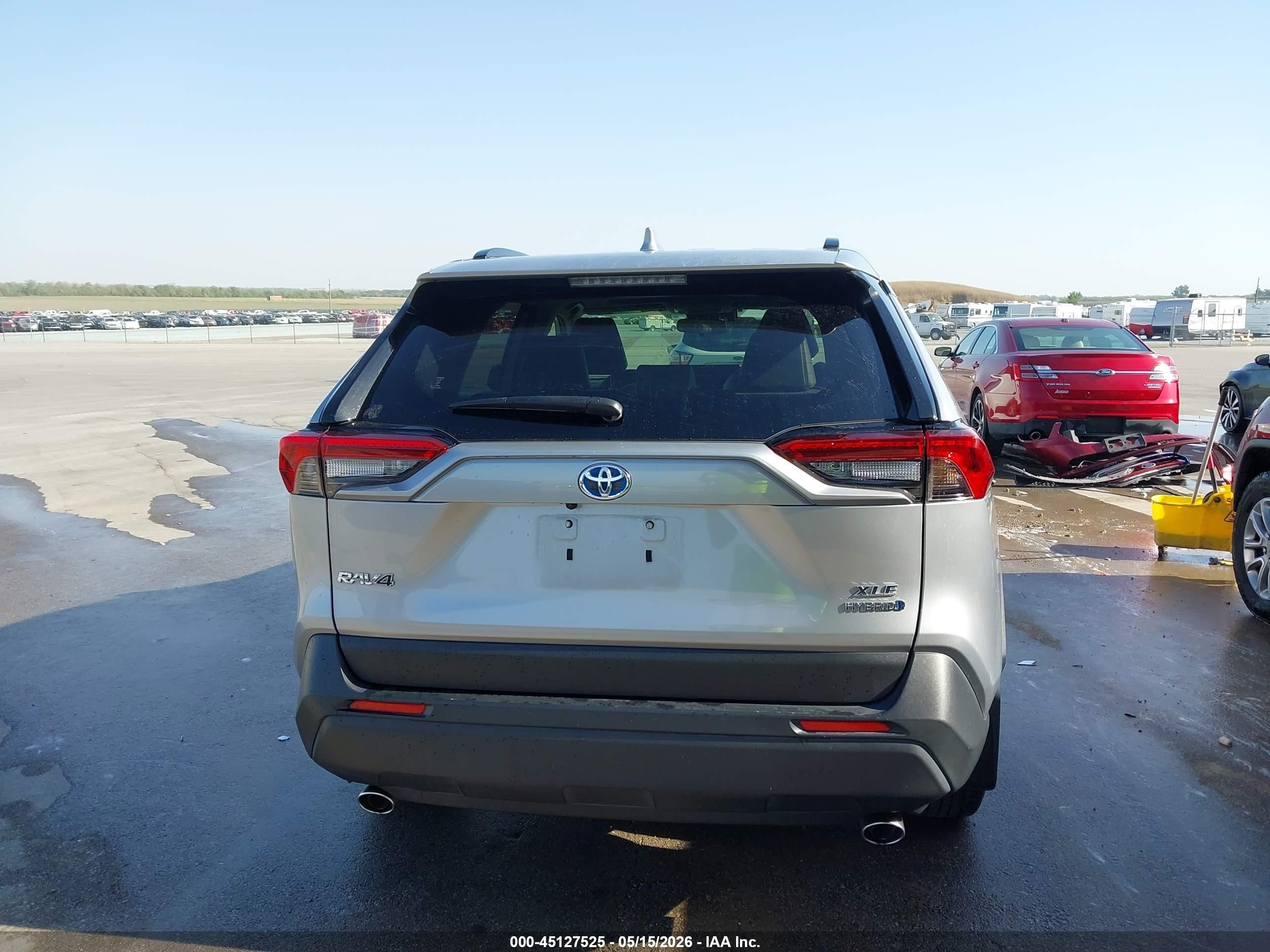 2023 Toyota Rav4 Hybrid Xle Premium Silver vin: JTMB6RFV5PD542048