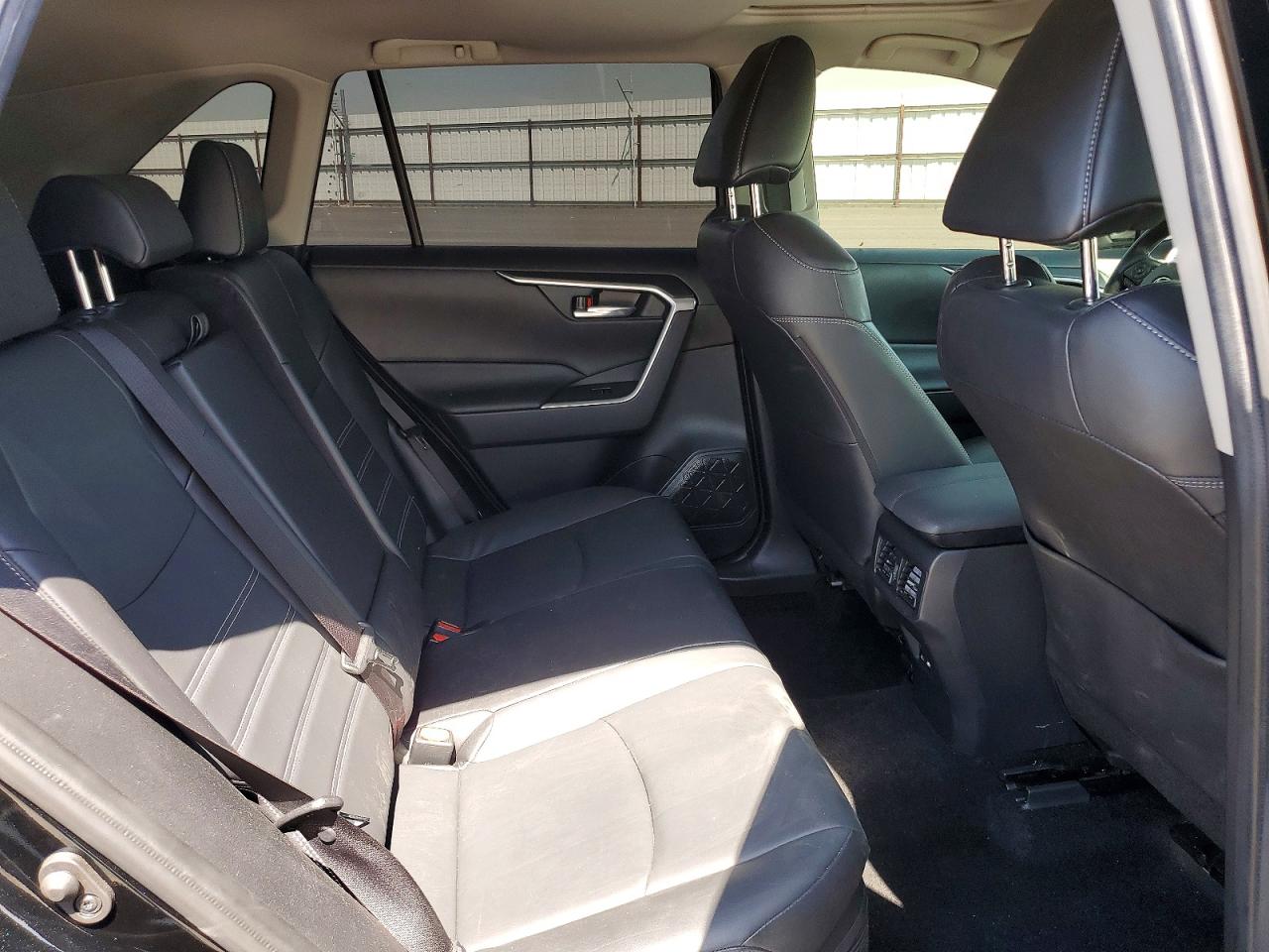 2023 Toyota Rav4 Xle Premium Black vin: JTMB6RFV6PD094290