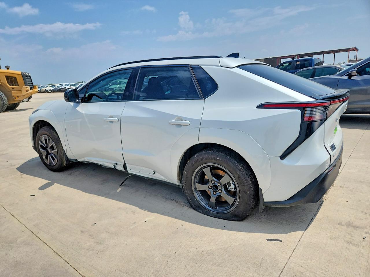 2026 Toyota Bz Xle Plus White vin: JTMBCAEB4TA007208