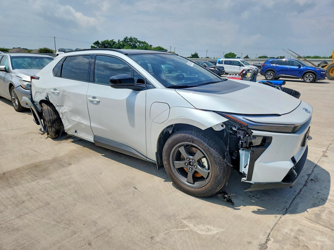 2026 Toyota Bz Xle Plus White vin: JTMBCAEB4TA007208