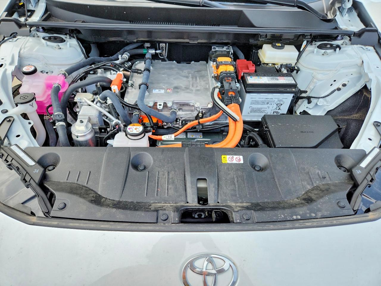 2026 Toyota Bz Xle Plus White vin: JTMBCAEB4TA007208