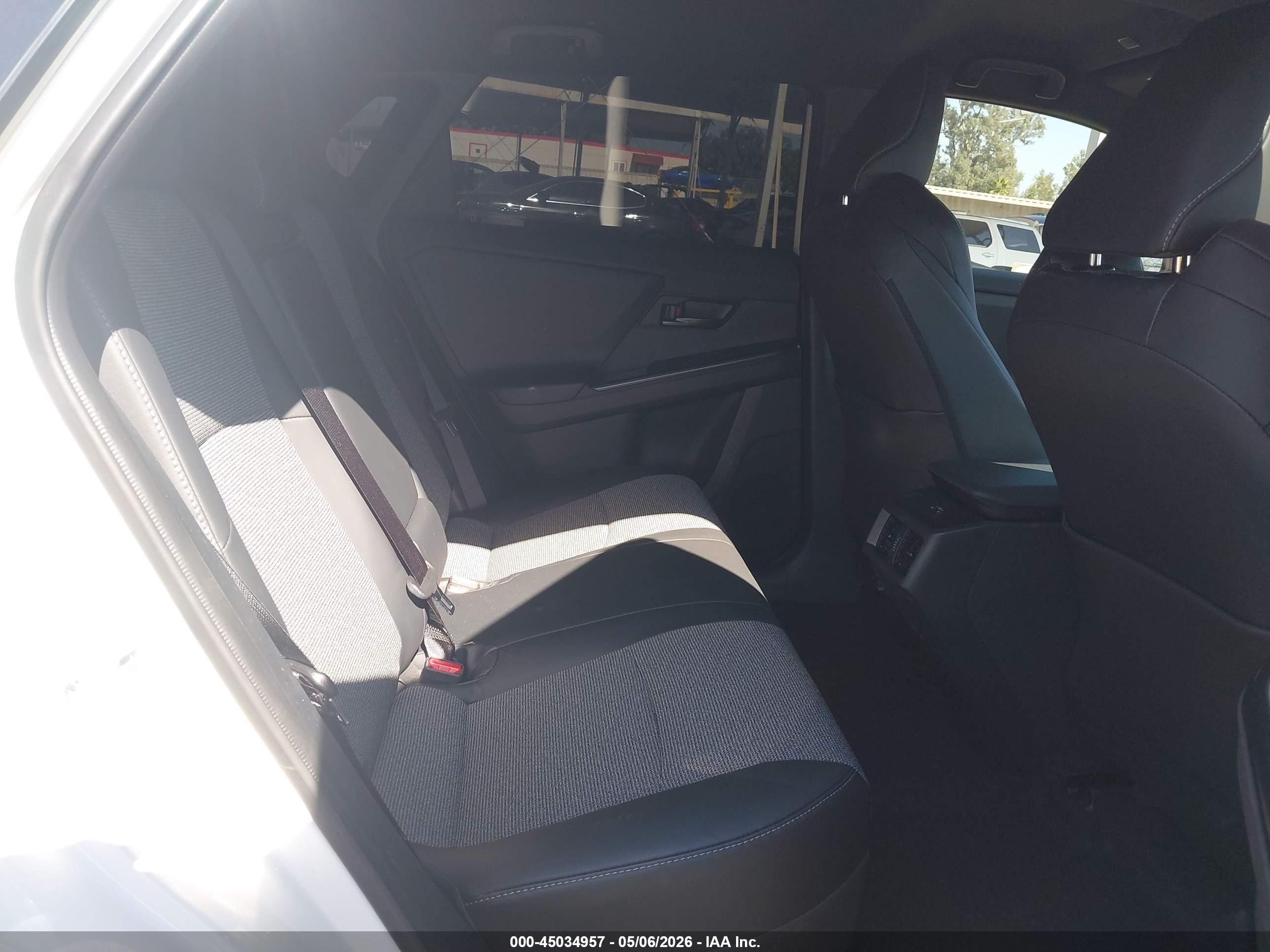 2026 Toyota Bz Xle Plus Белый vin: JTMBCAEB6TJ011907