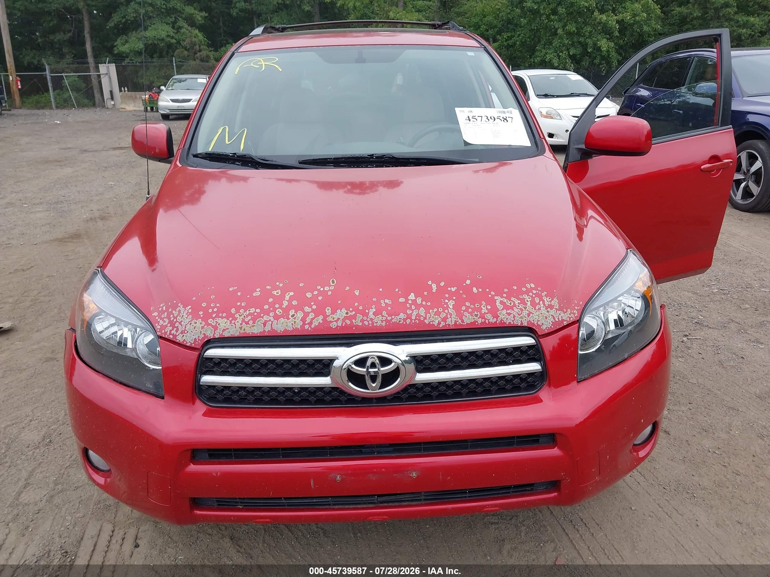 2007 Toyota Rav4 Limited Red vin: JTMBD31V075070698