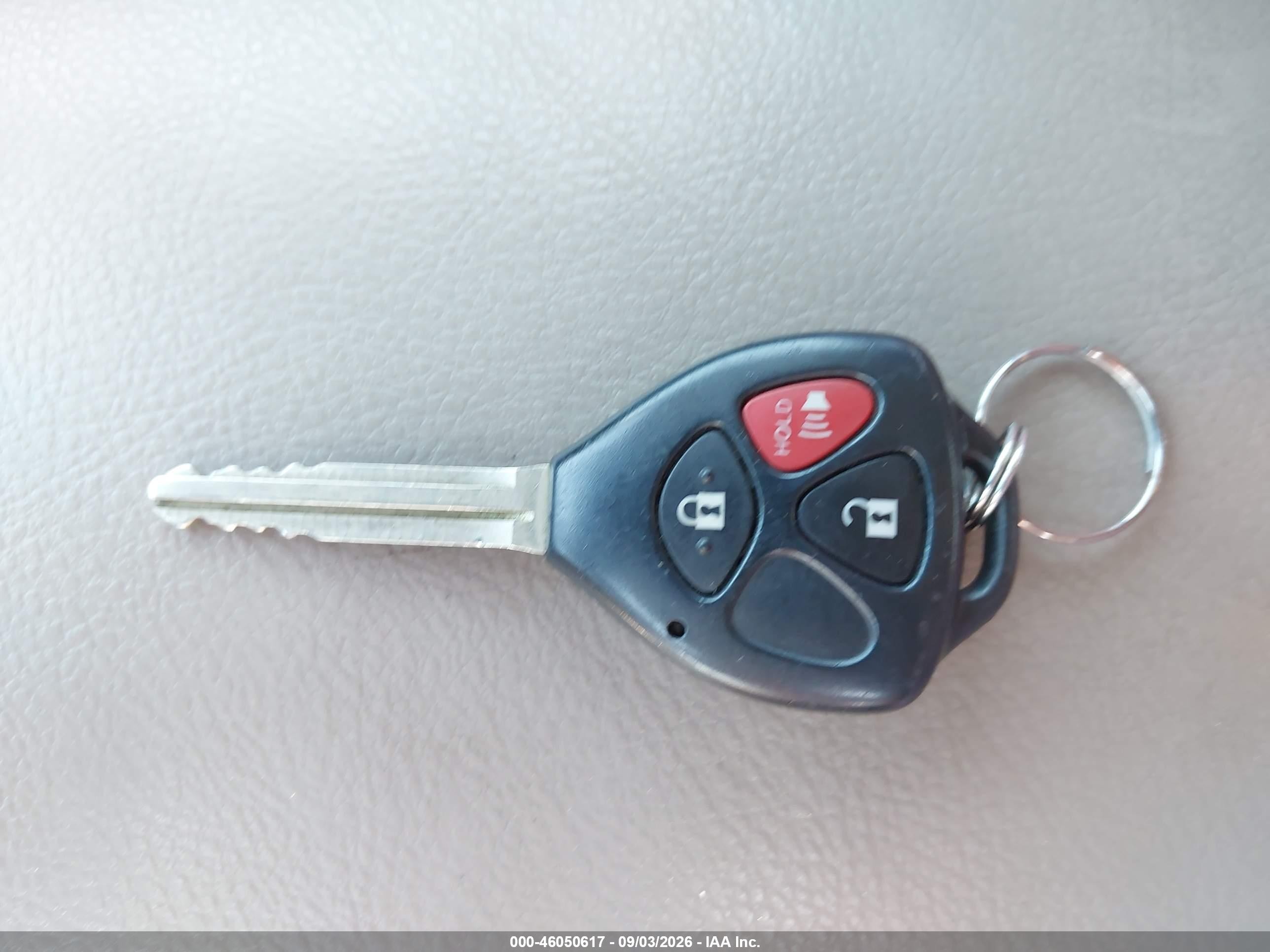 2007 Toyota Rav4 Limited White vin: JTMBD31V075092958