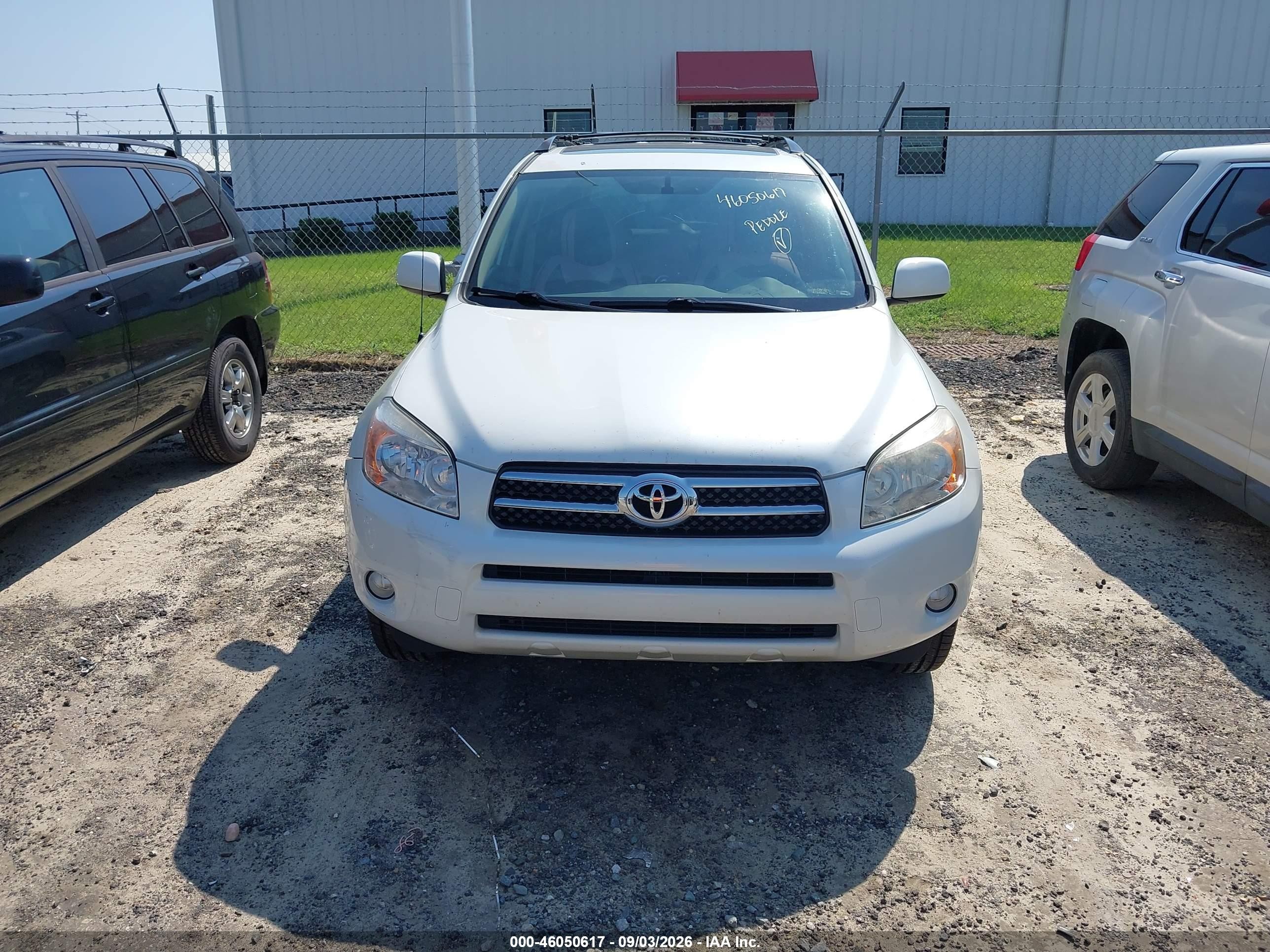 2007 Toyota Rav4 Limited White vin: JTMBD31V075092958