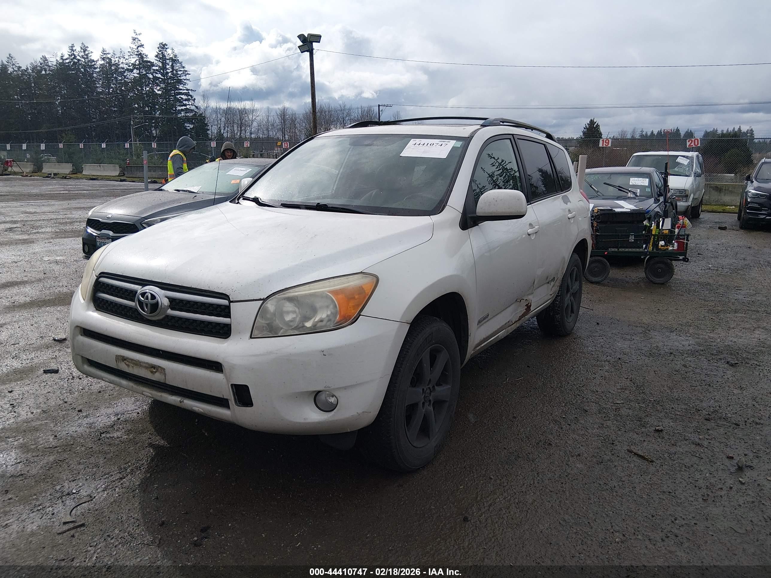 2007 Toyota Rav4 Limited White vin: JTMBD31V075099652