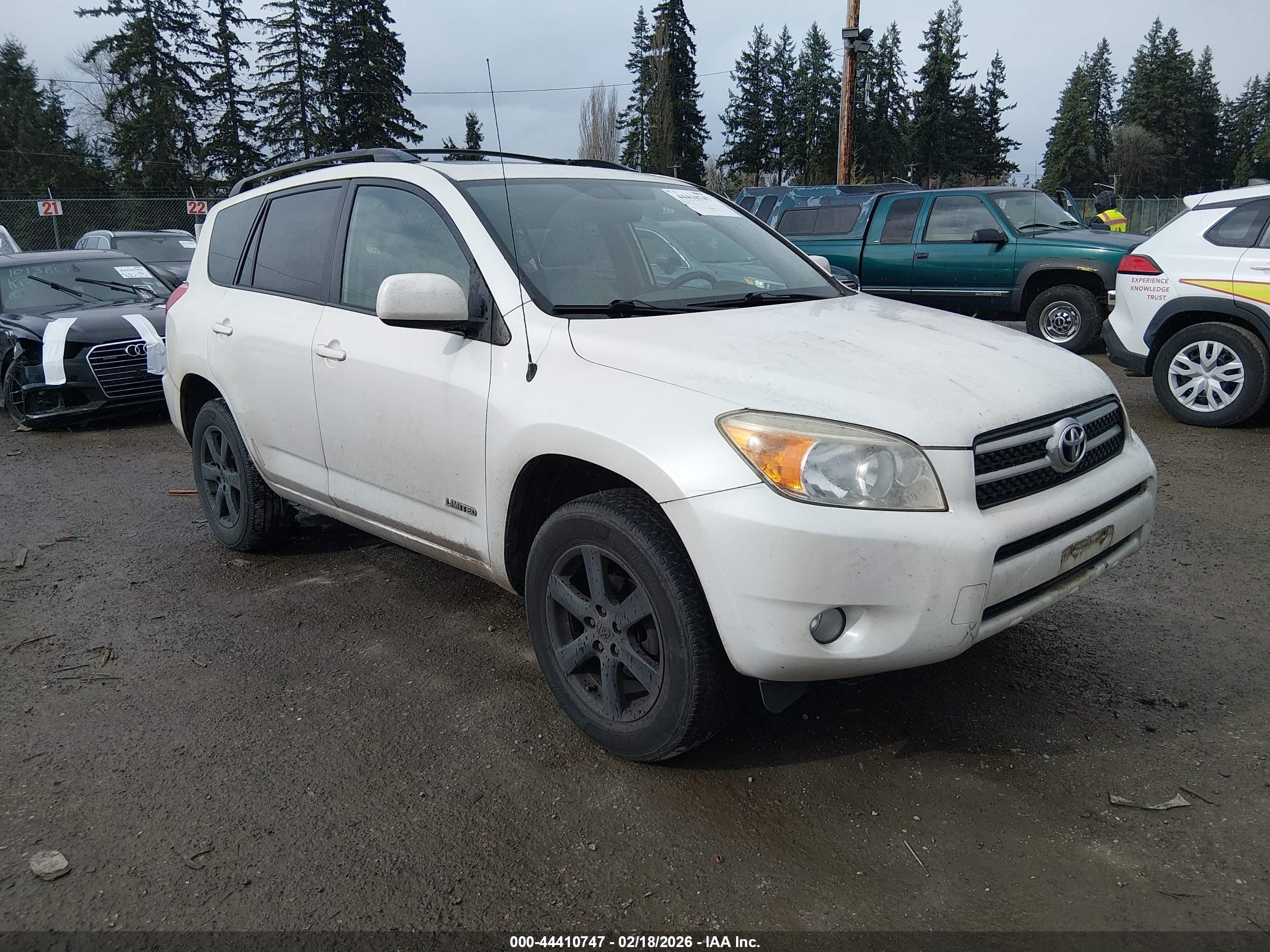 2007 Toyota Rav4 Limited White vin: JTMBD31V075099652