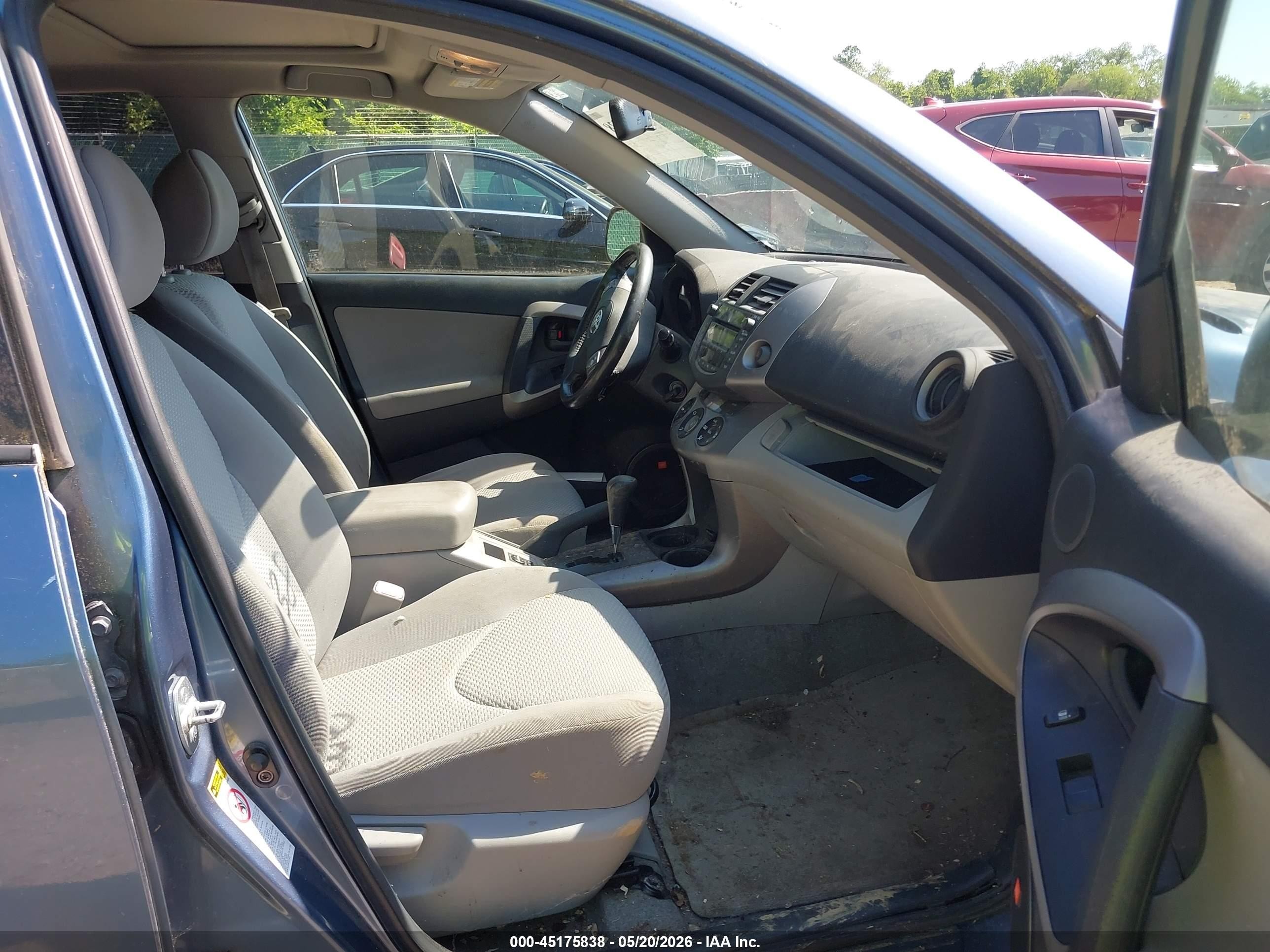 2007 Toyota Rav4 Limited Blue vin: JTMBD31V076025075