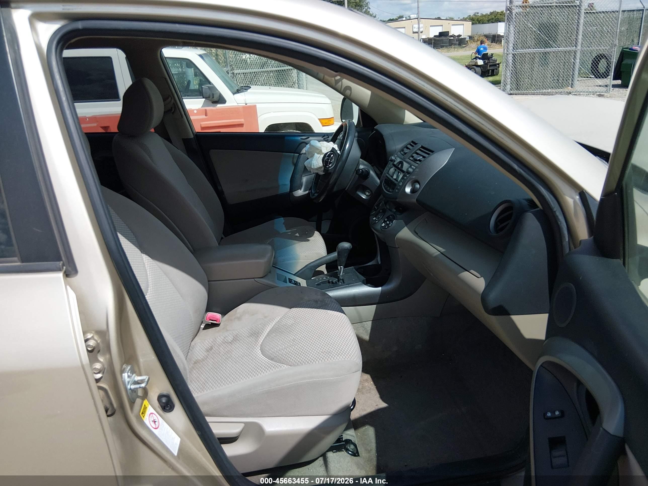 2008 Toyota Rav4 Limited Gold vin: JTMBD31V086081762