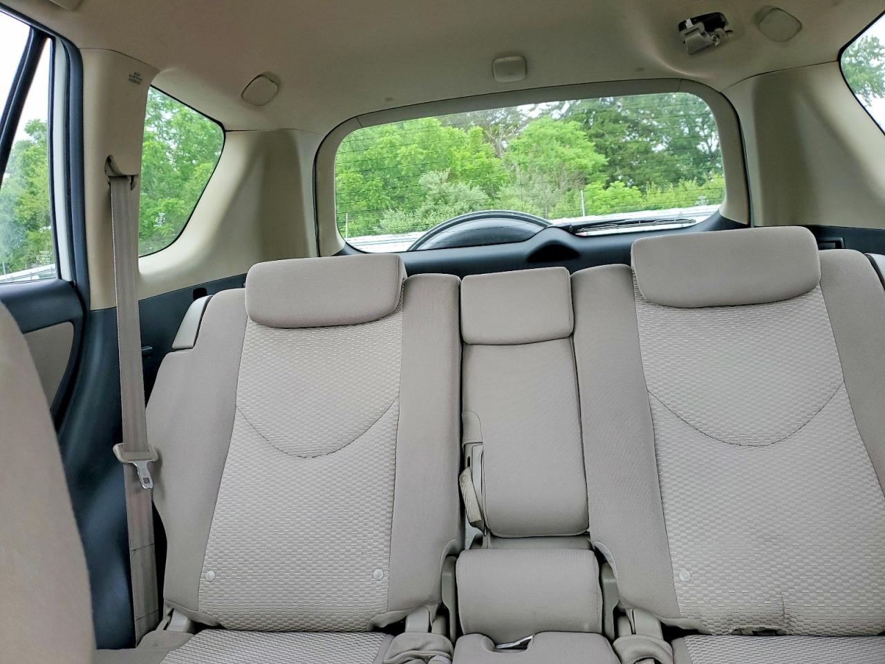 2007 Toyota Rav4 Limited White vin: JTMBD31V175052243