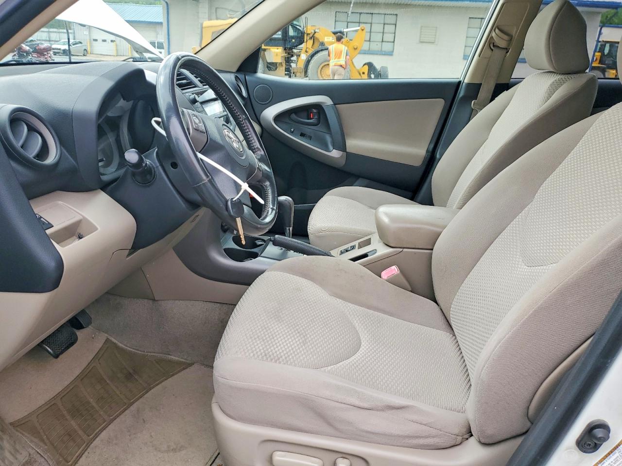 2007 Toyota Rav4 Limited White vin: JTMBD31V175052243