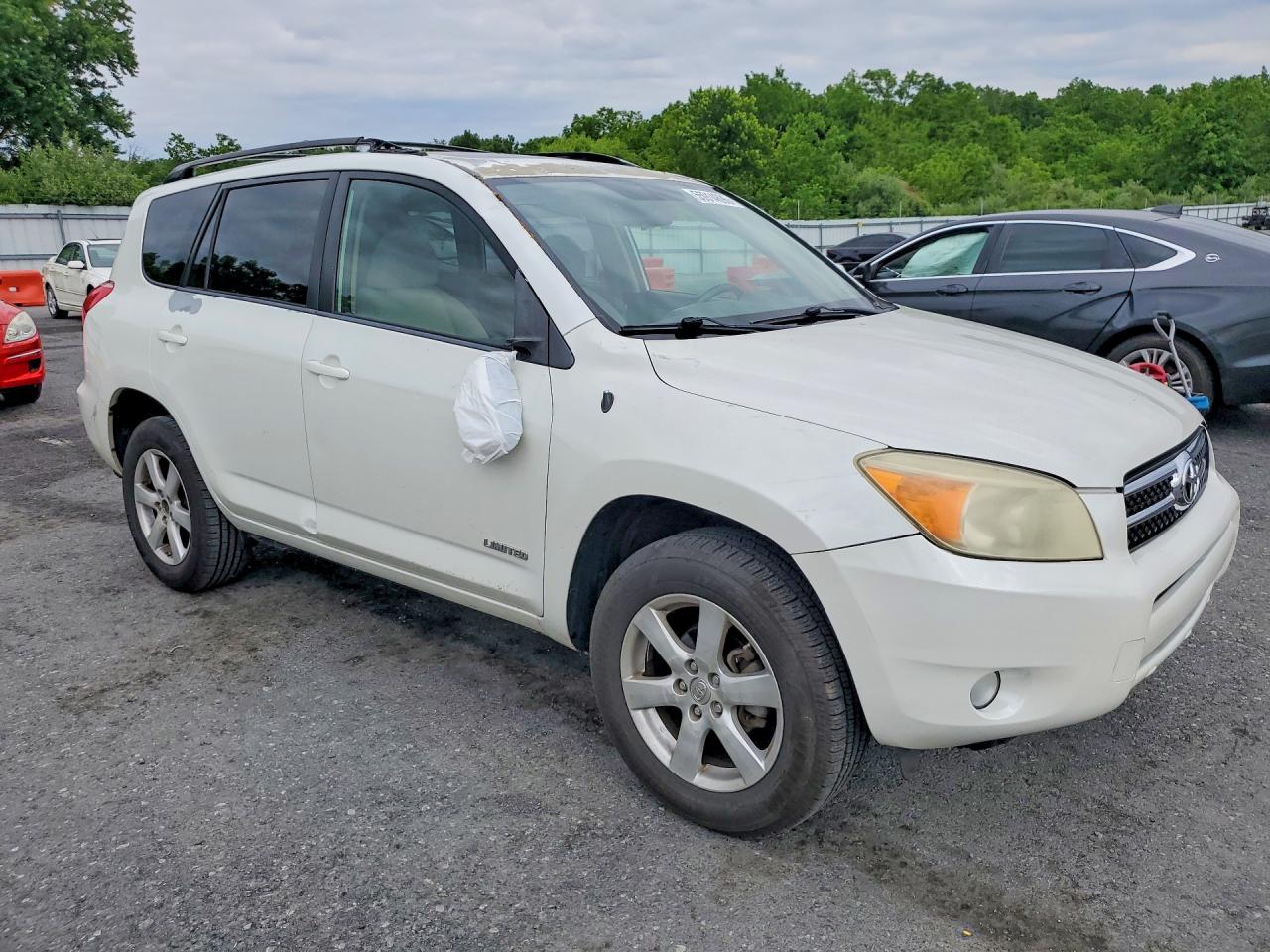 2007 Toyota Rav4 Limited White vin: JTMBD31V175052243