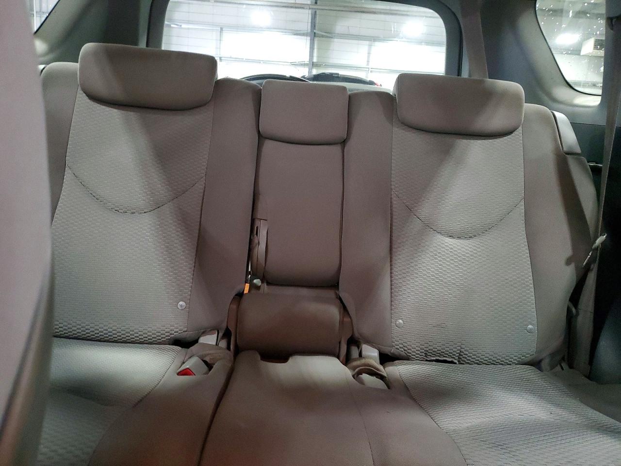 2007 Toyota Rav4 Limited White vin: JTMBD31V175068023
