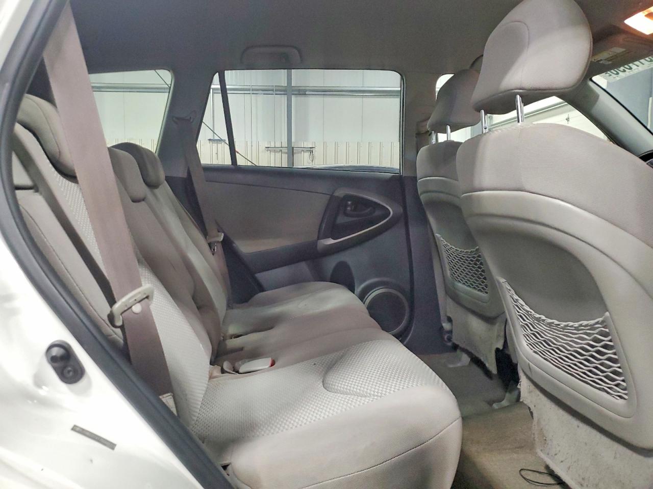2007 Toyota Rav4 Limited White vin: JTMBD31V175068023