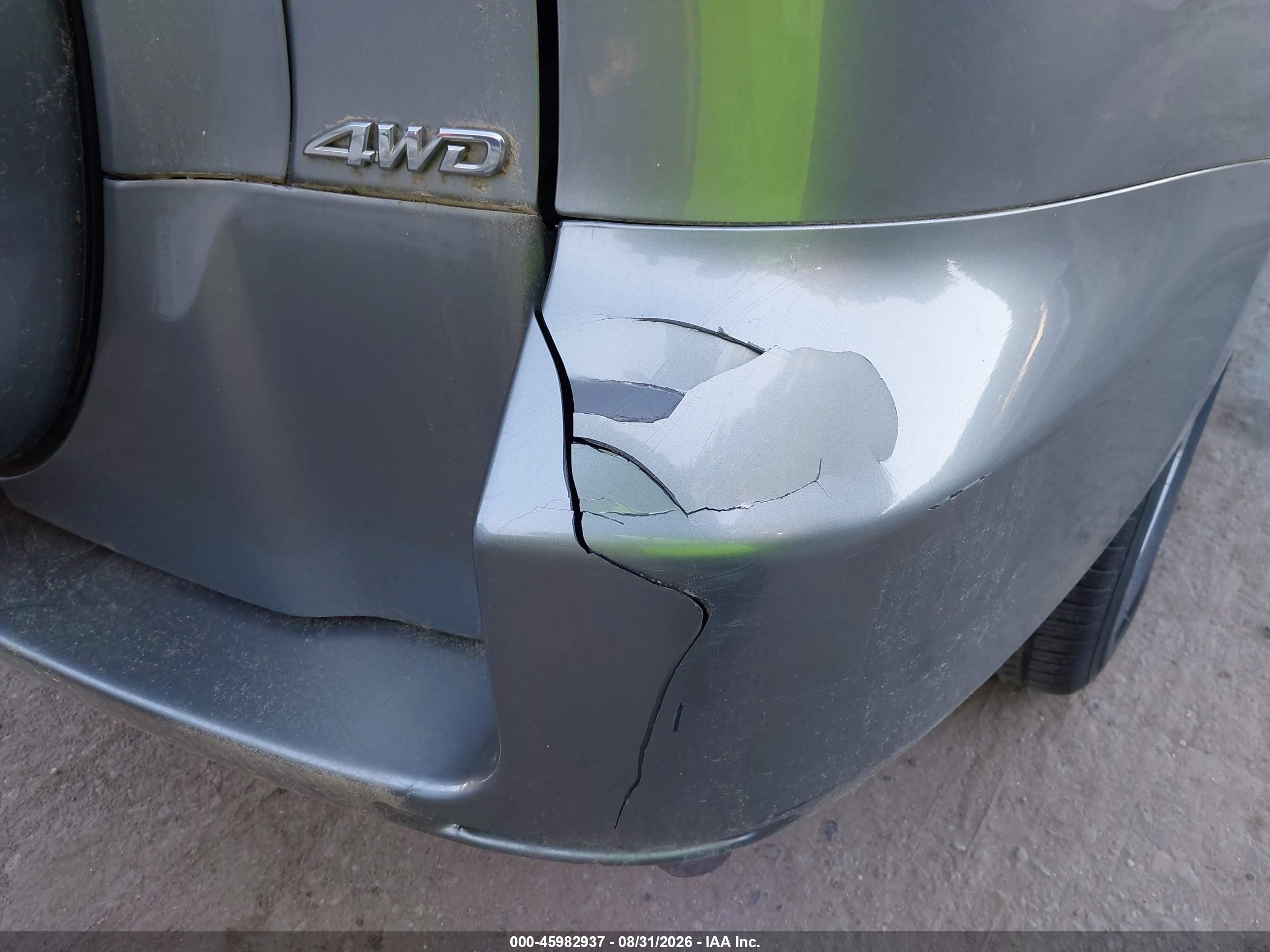 2007 Toyota Rav4 Limited Silver vin: JTMBD31V175119911