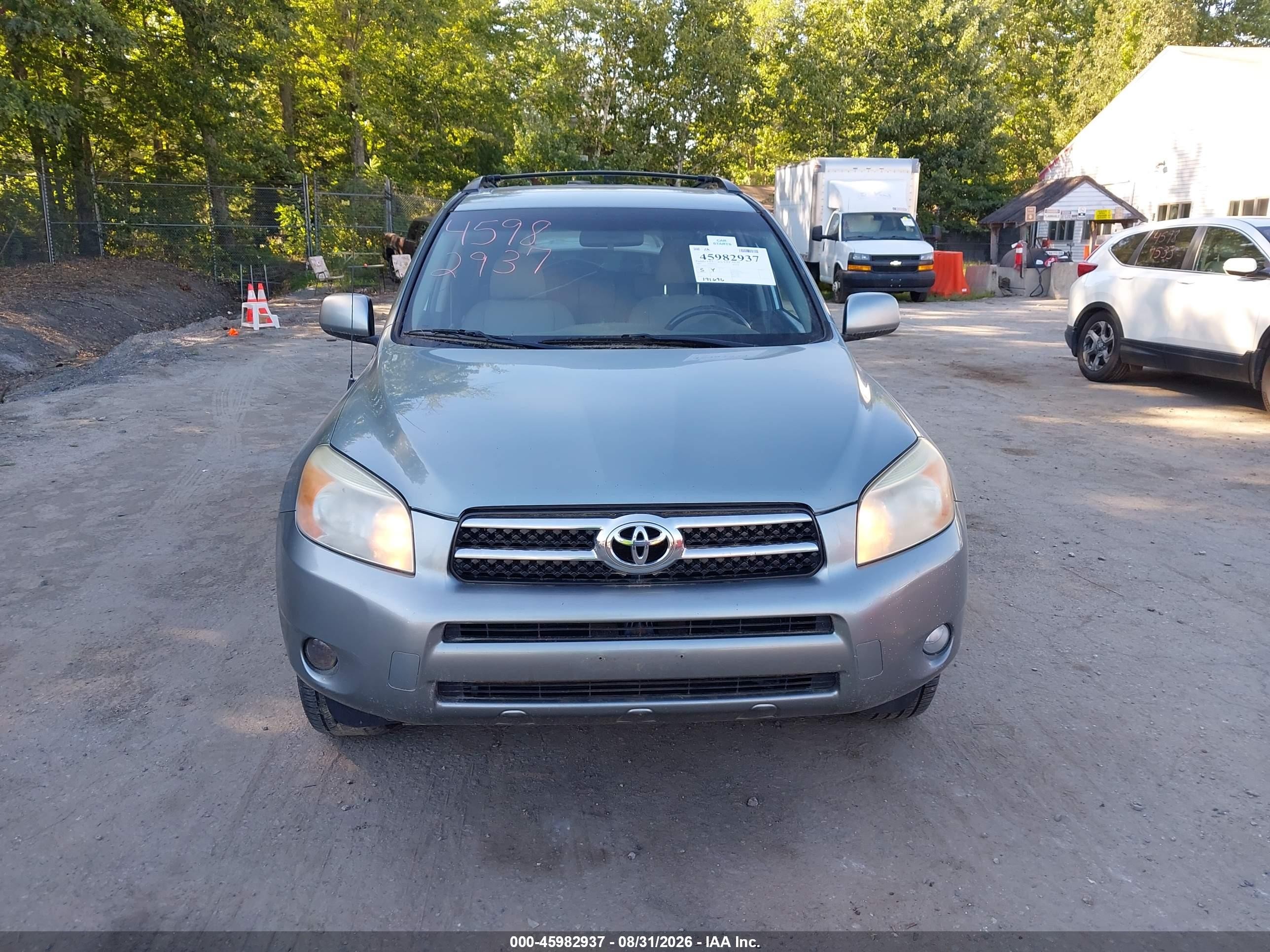 2007 Toyota Rav4 Limited Silver vin: JTMBD31V175119911