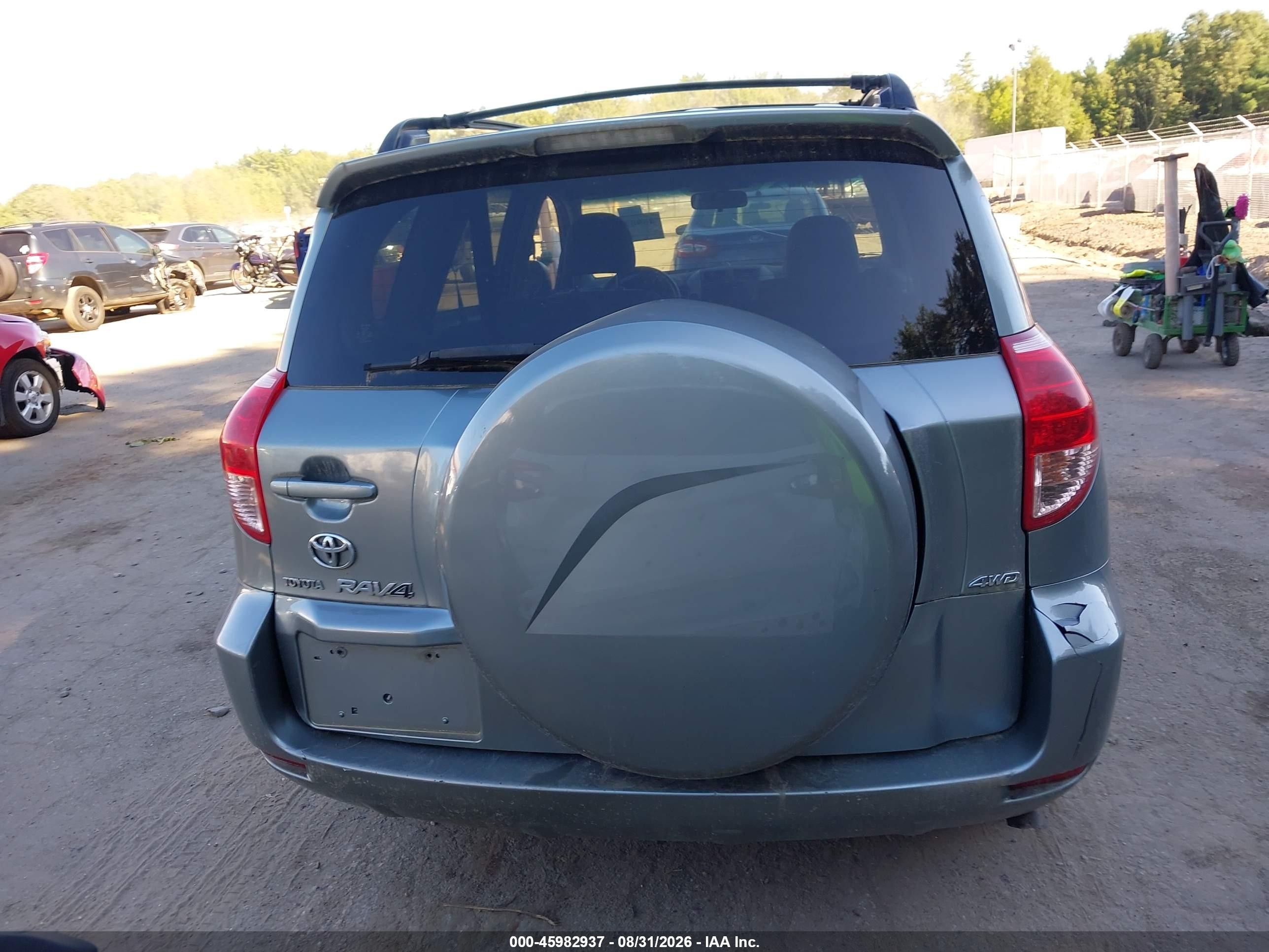 2007 Toyota Rav4 Limited Silver vin: JTMBD31V175119911