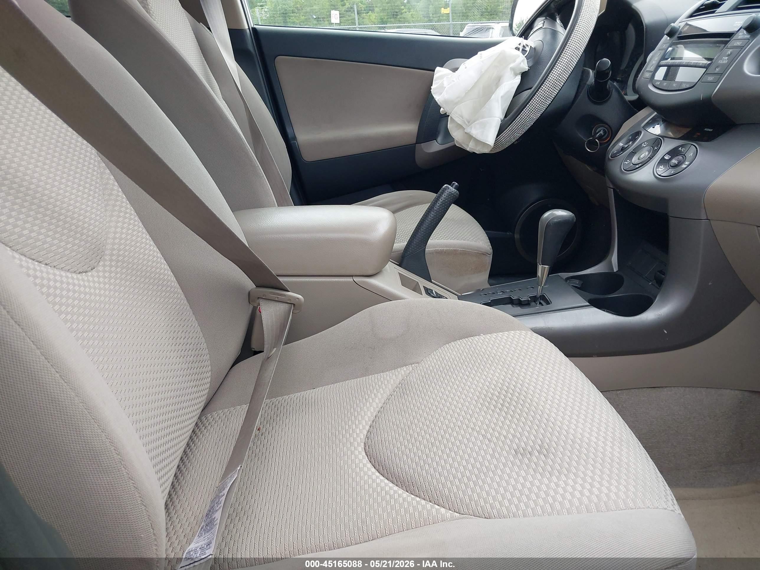2008 Toyota Rav4 Limited White vin: JTMBD31V185173470
