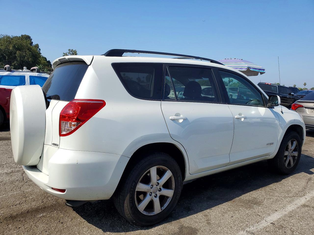 2006 Toyota Rav4 Limited White vin: JTMBD31V365043381