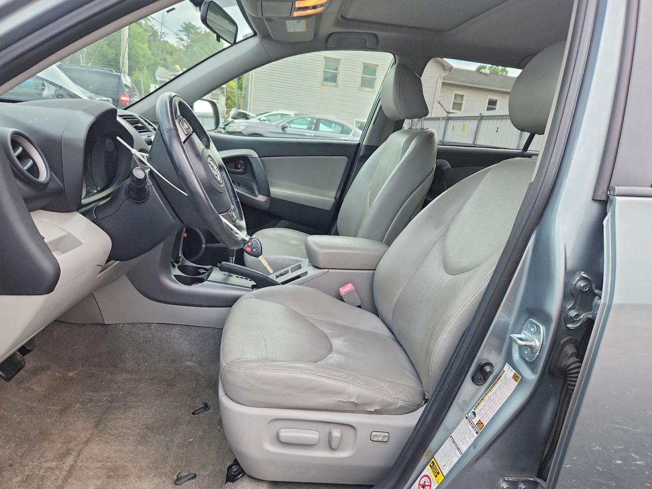2008 Toyota Rav4 Limited Silver vin: JTMBD31V385134332
