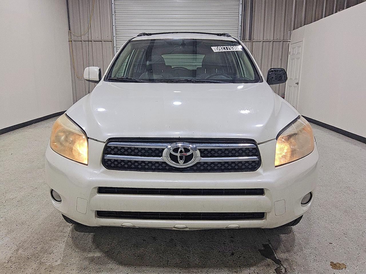 2008 Toyota Rav4 Limited White vin: JTMBD31V385154614