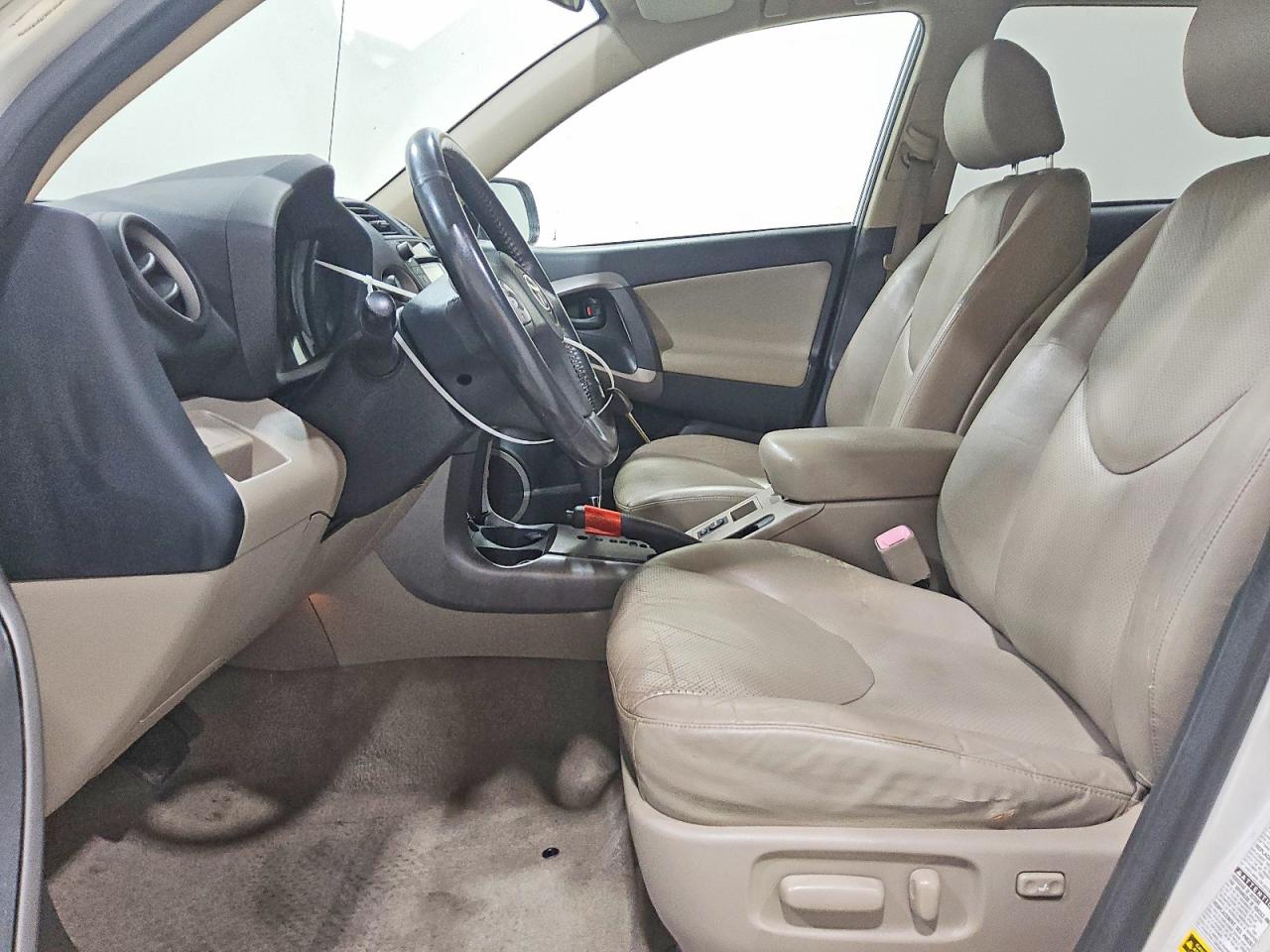 2008 Toyota Rav4 Limited White vin: JTMBD31V385154614