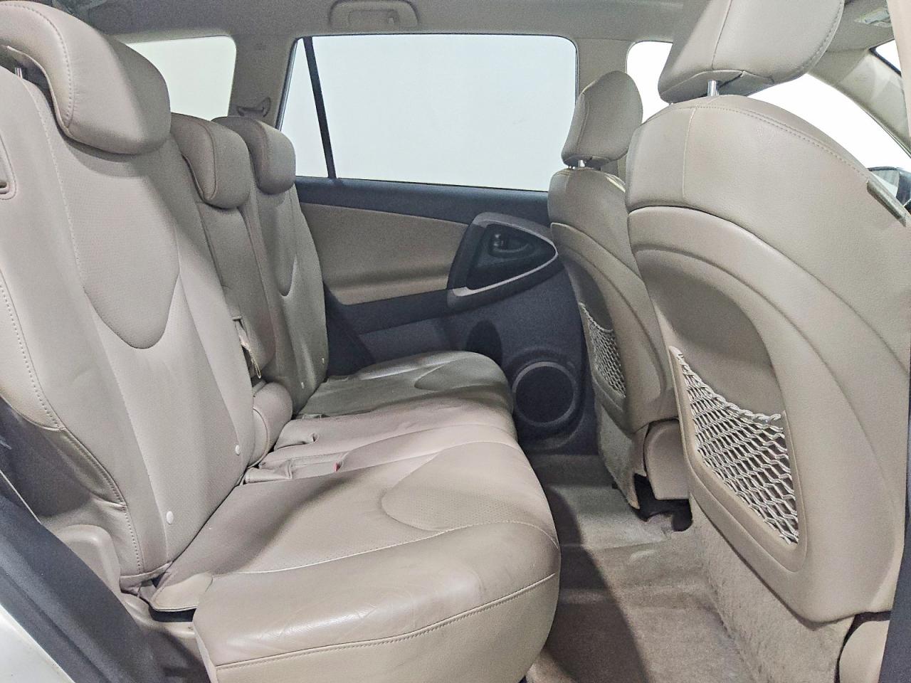 2008 Toyota Rav4 Limited White vin: JTMBD31V385154614