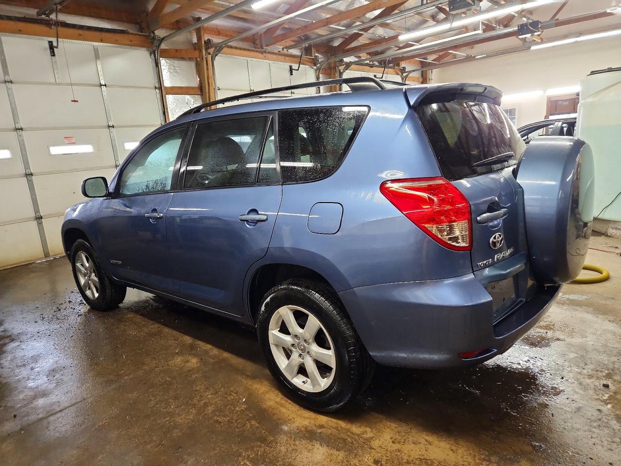 2008 Toyota Rav4 Limited Blue vin: JTMBD31V386085112