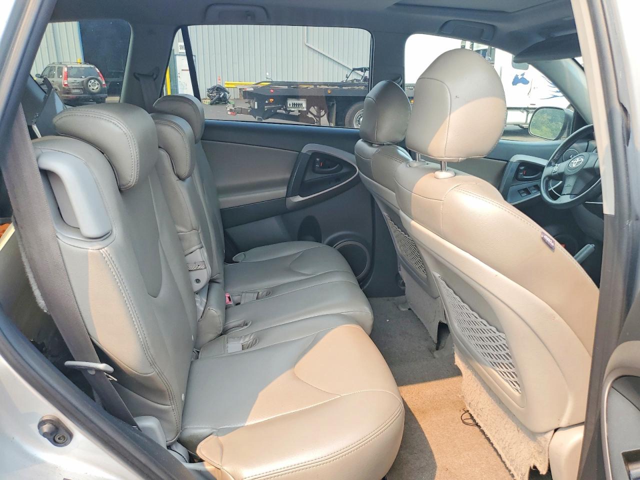 2006 Toyota Rav4 Limited Silver vin: JTMBD31V465032146
