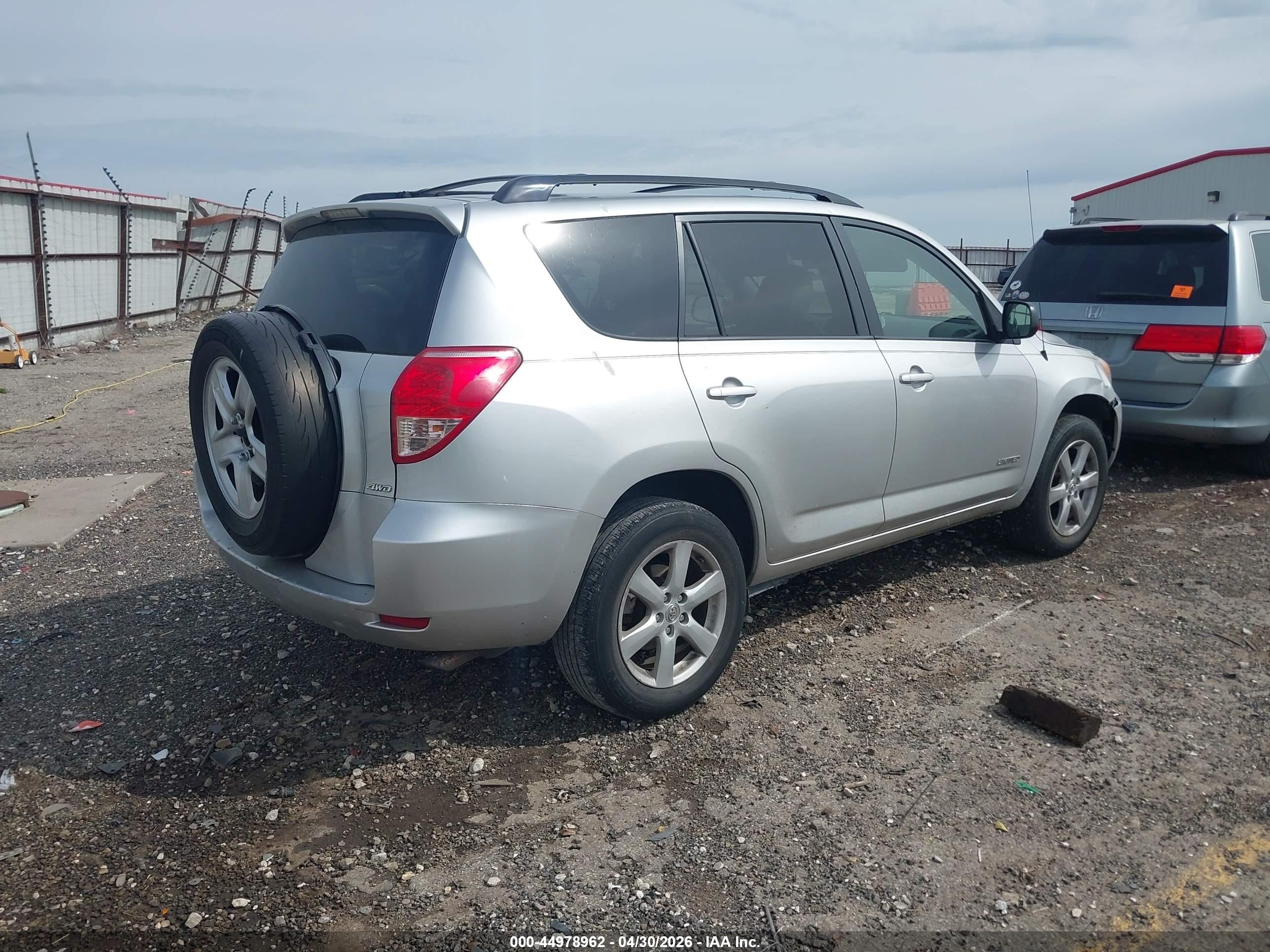 2007 Toyota Rav4 Limited Silver vin: JTMBD31V475057405