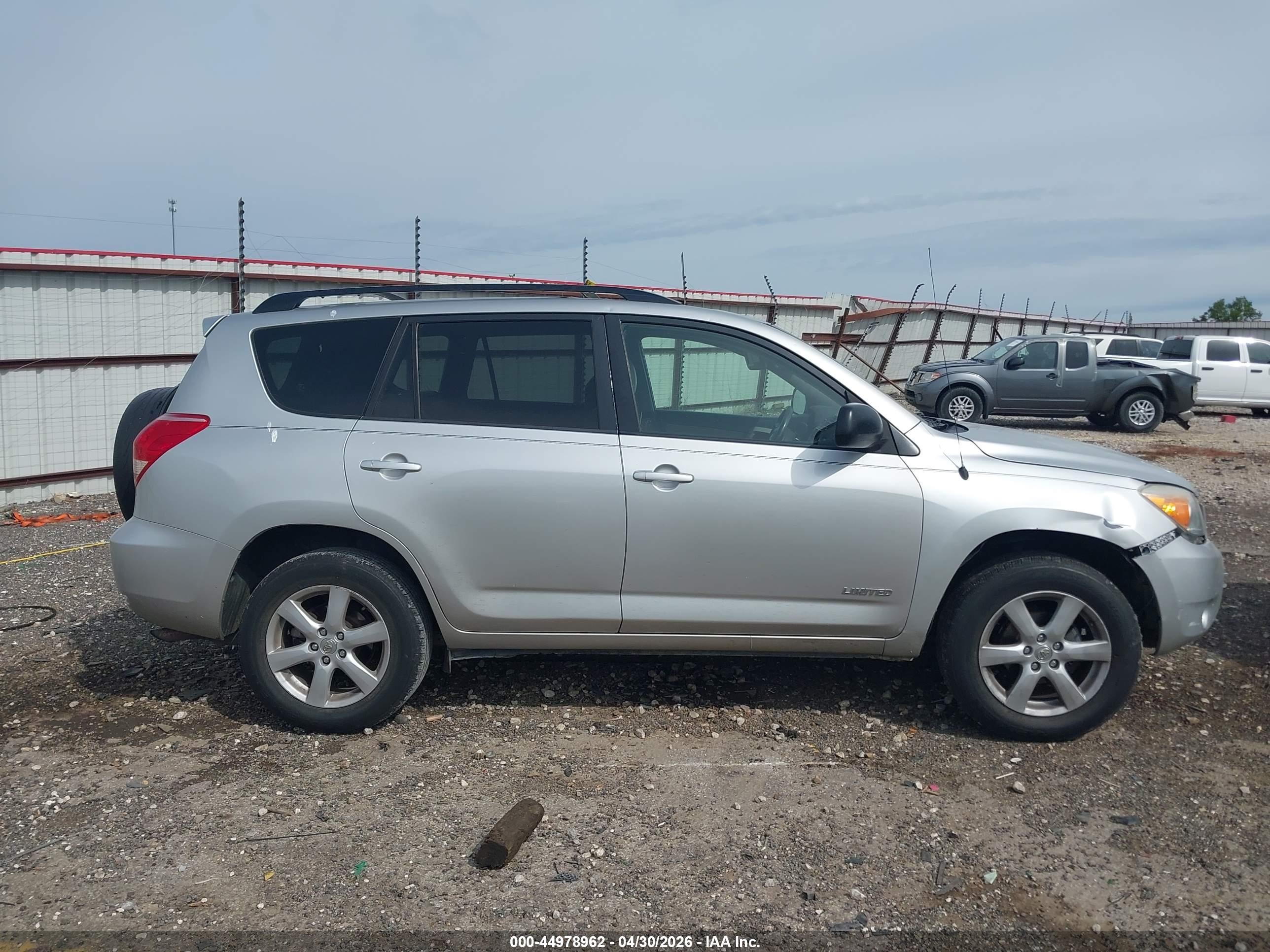 2007 Toyota Rav4 Limited Silver vin: JTMBD31V475057405