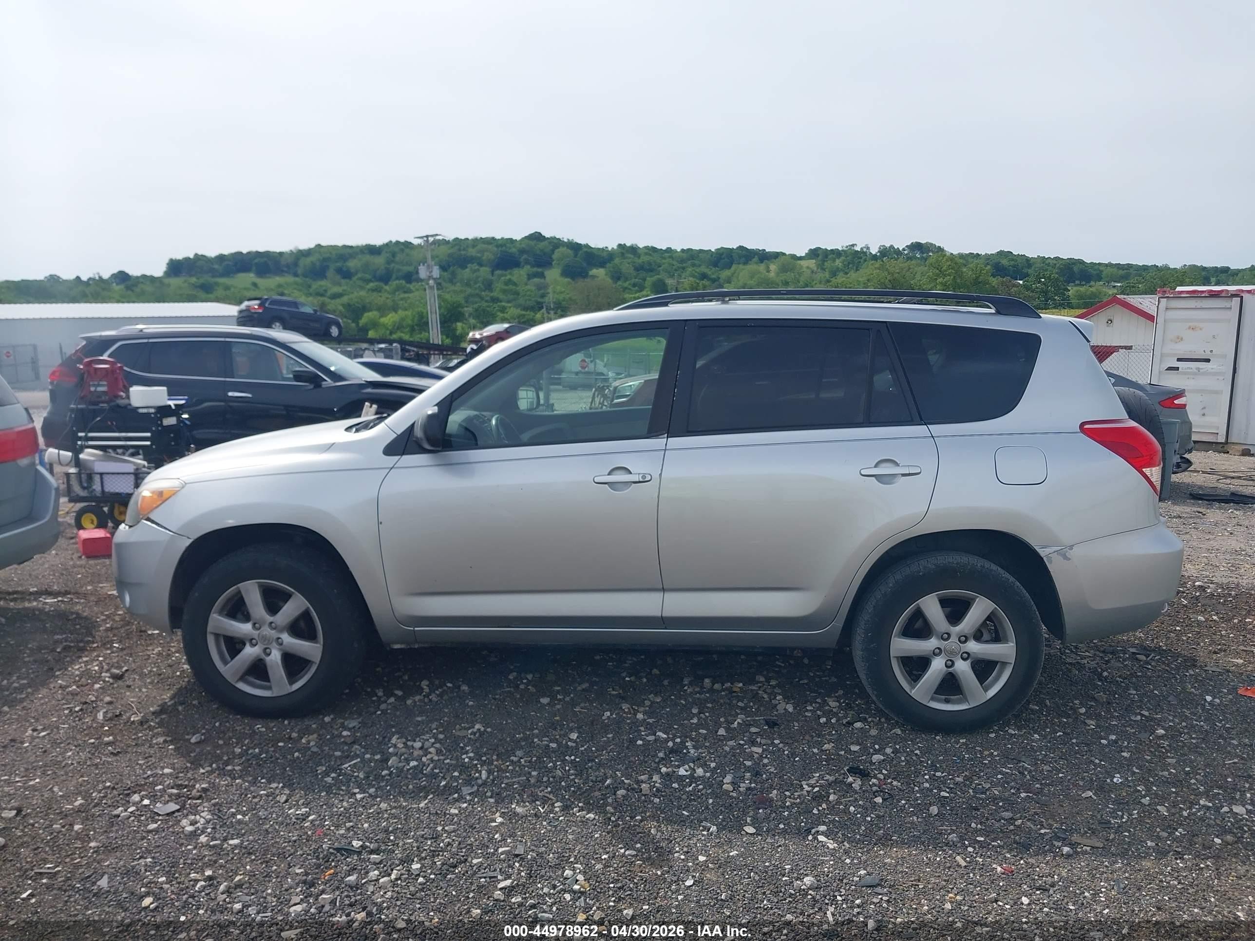 2007 Toyota Rav4 Limited Silver vin: JTMBD31V475057405