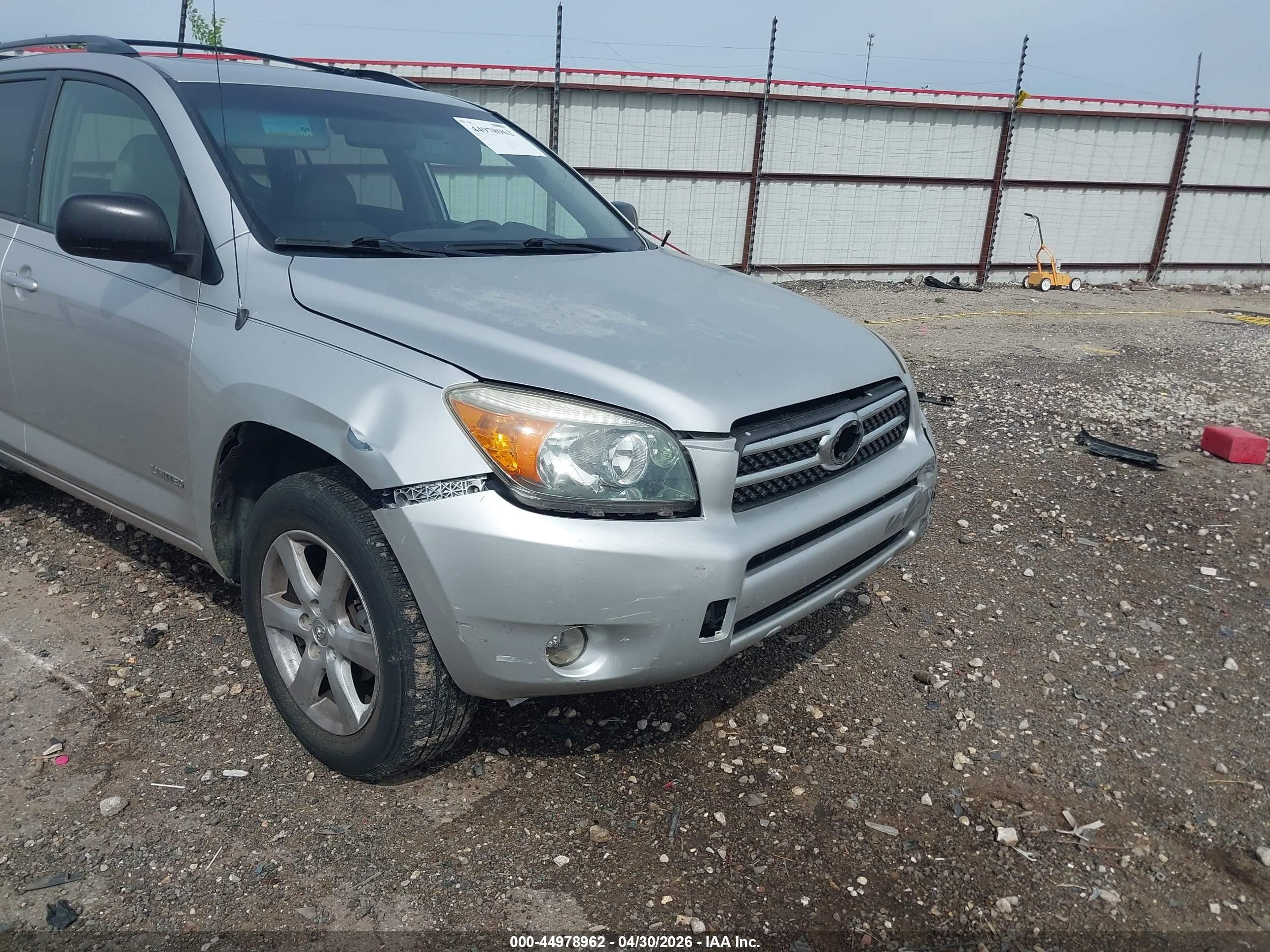 2007 Toyota Rav4 Limited Silver vin: JTMBD31V475057405