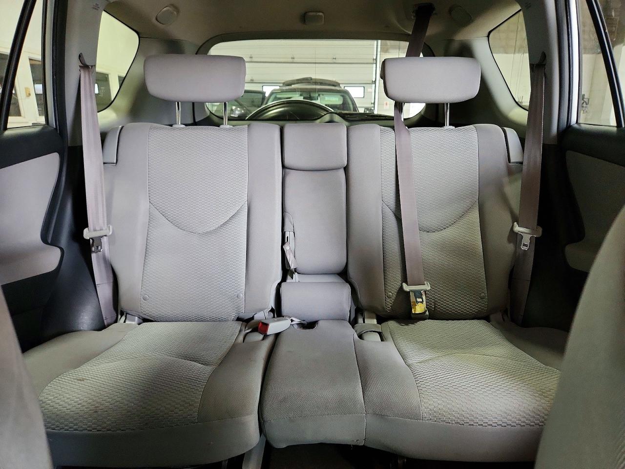 2007 Toyota Rav4 Limited Silver vin: JTMBD31V475060854